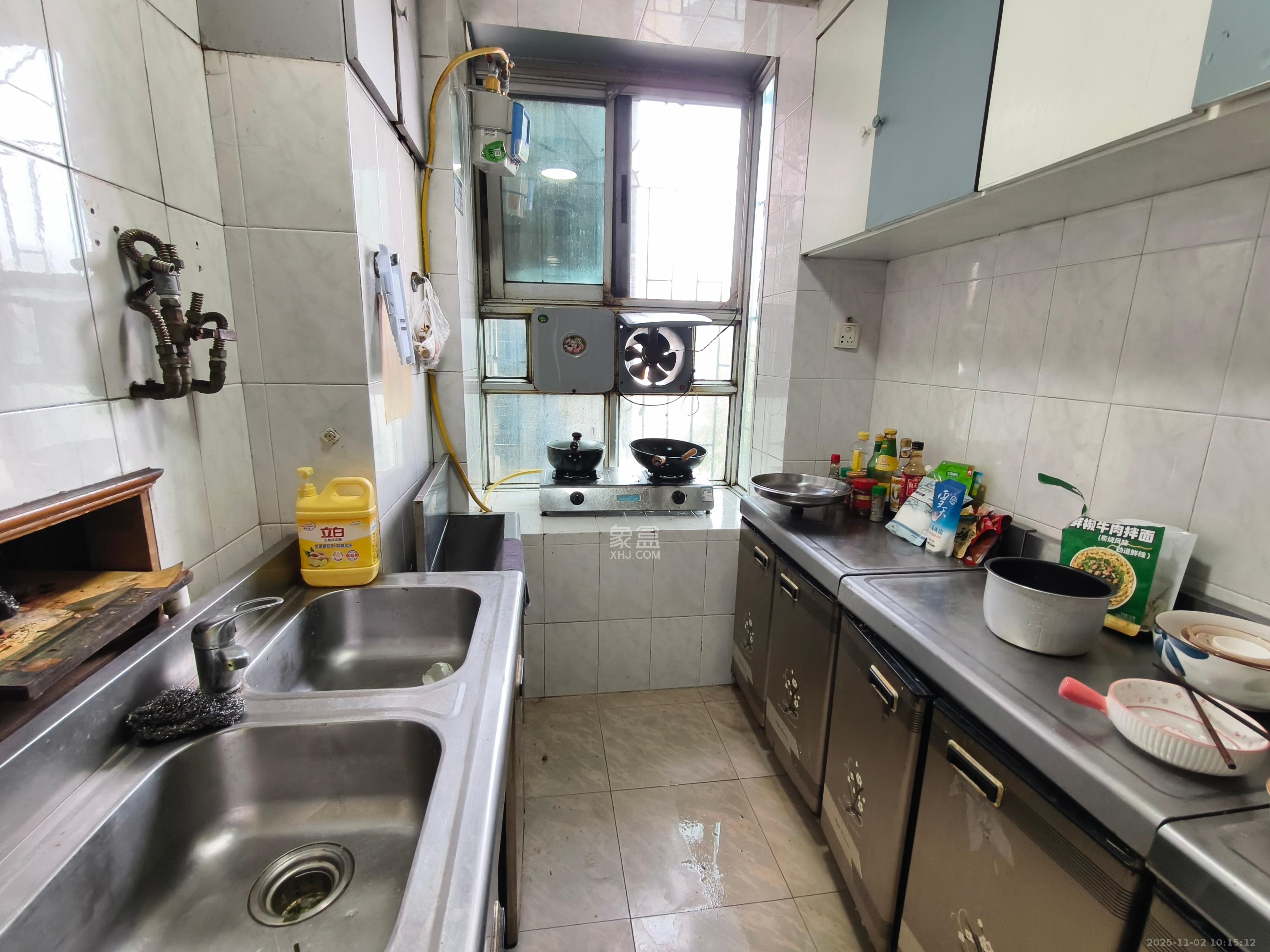 文艺公寓  4室2厅2卫    3200.0元/月室内图