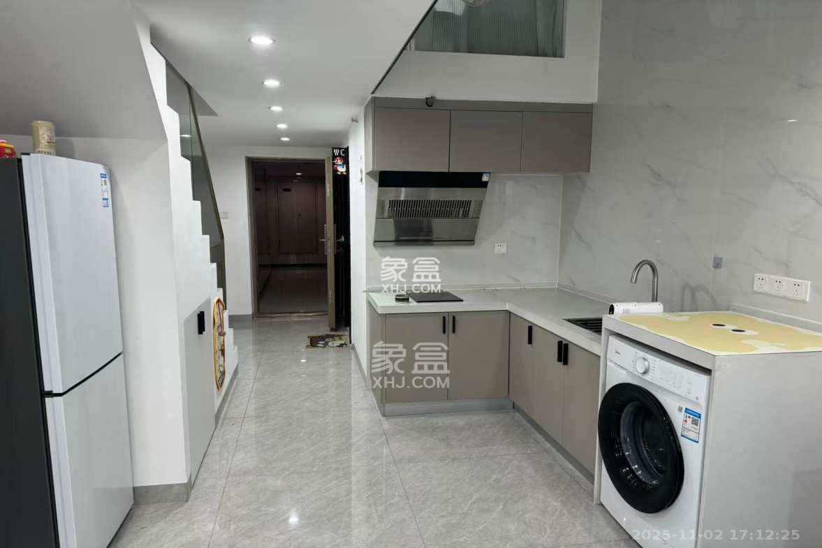 卓越江岸 2室1厅2卫 2500.0元/月 卓越江岸 2室1厅2卫 2500.0元/月室内图