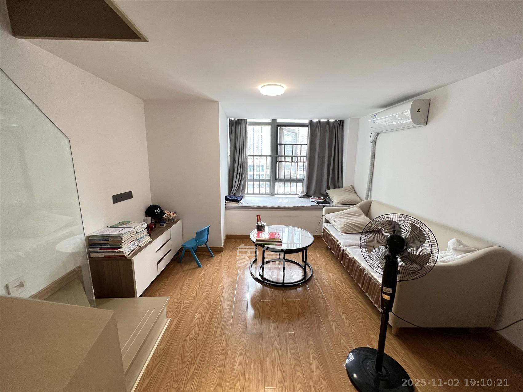 阳光城檀悦  2室1厅1卫    2200.0元/月