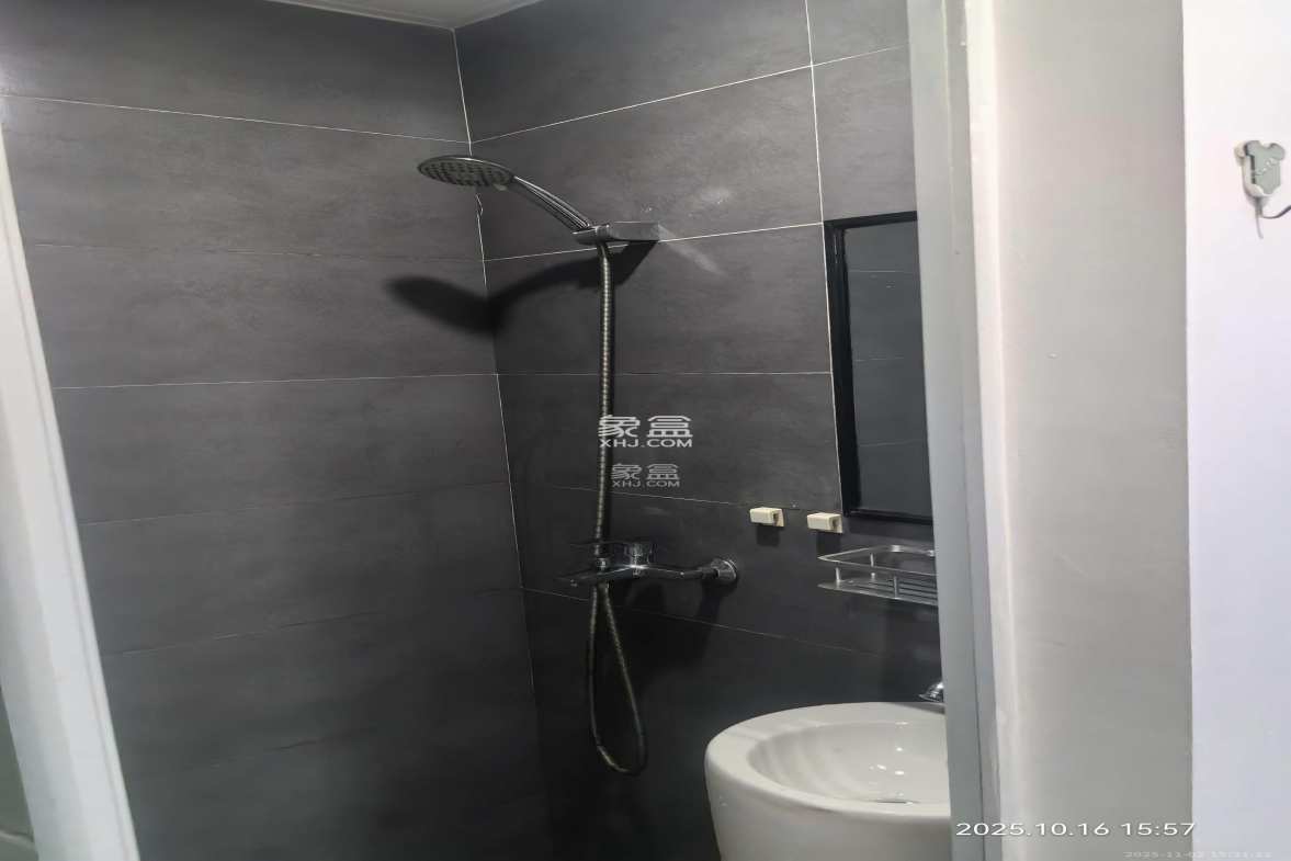 叠彩兰亭 1室1厅1卫 1100.0元/月 叠彩兰亭 1室1厅1卫 1100.0元/月室内图