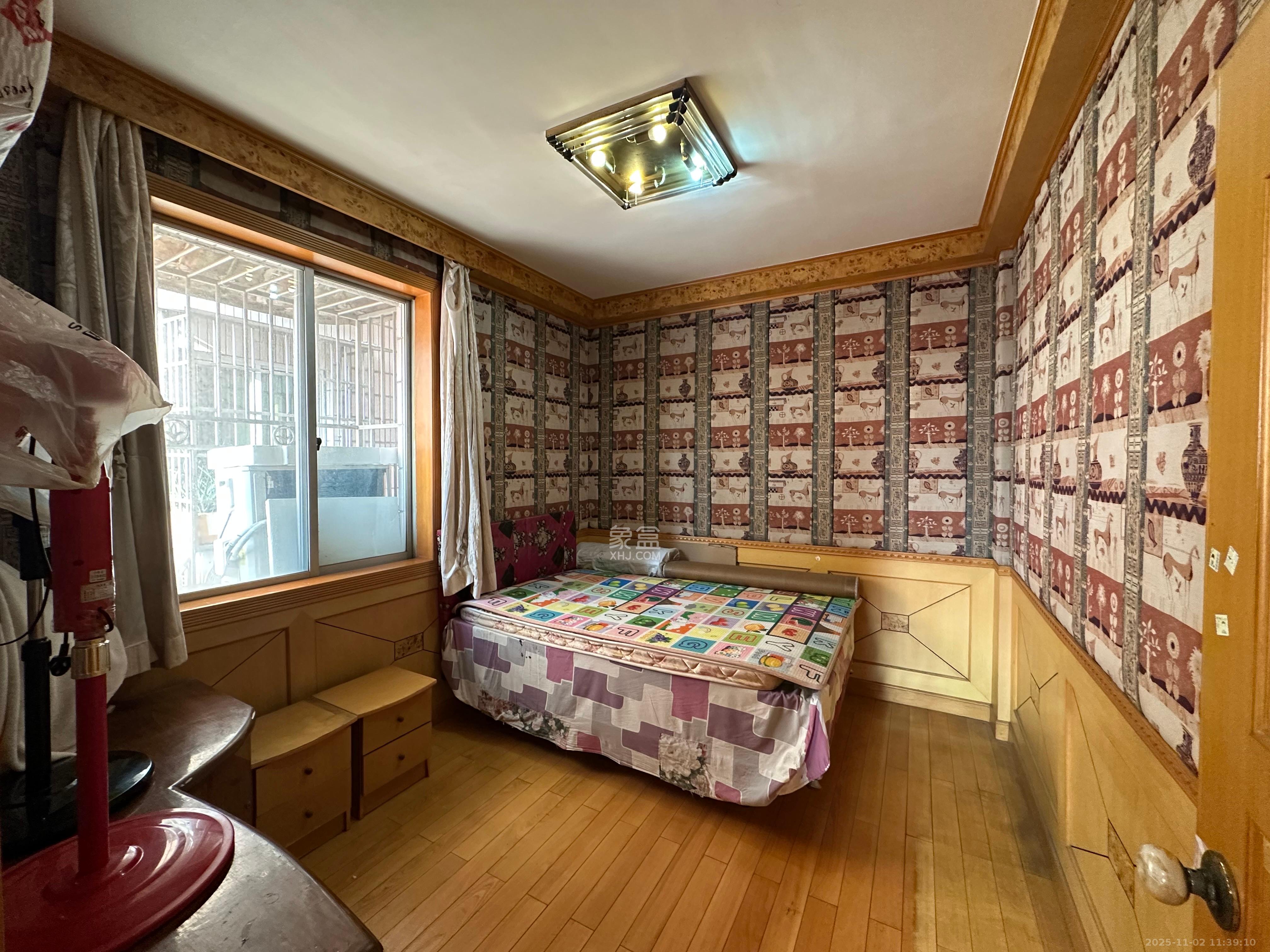 城市花园  3室2厅2卫    2800.0元/月室内图