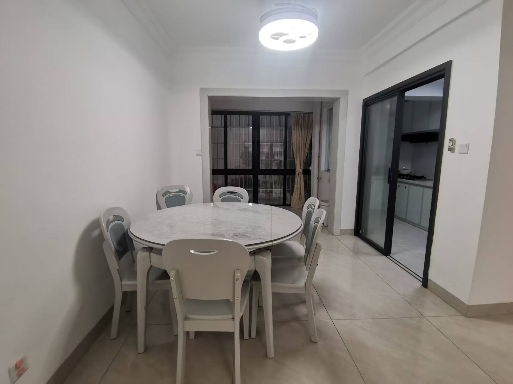 海航城  4室2厅2卫    3000.0元/月室内图