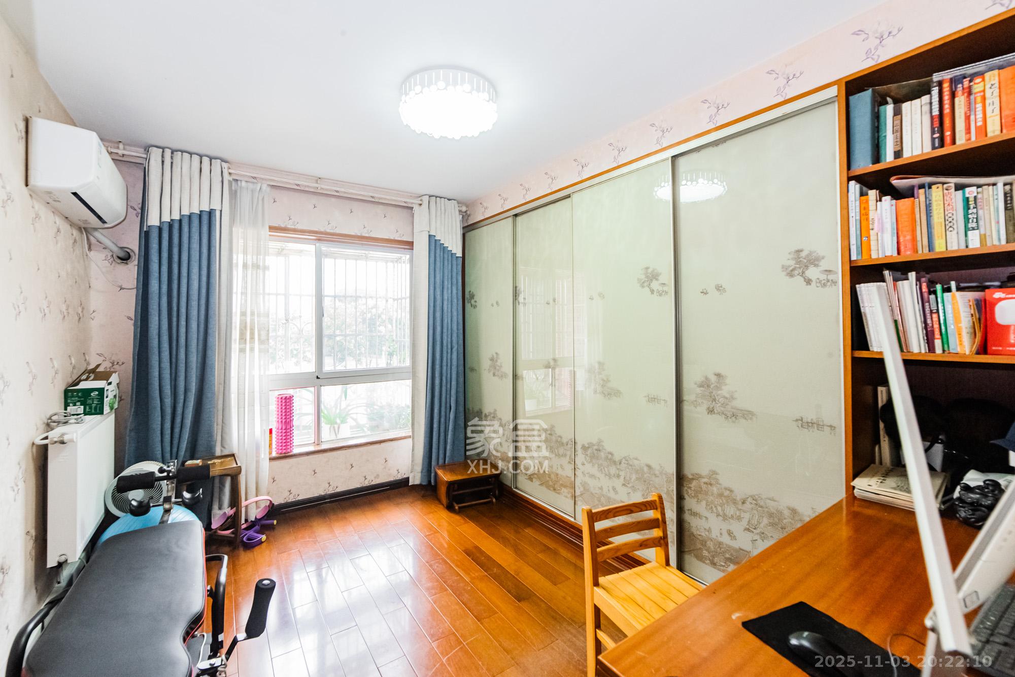 滨江美寓(滨江丽园) 3室2厅2卫 100.0万 滨江美寓(滨江丽园) 3室2厅2卫 100.0万卧室