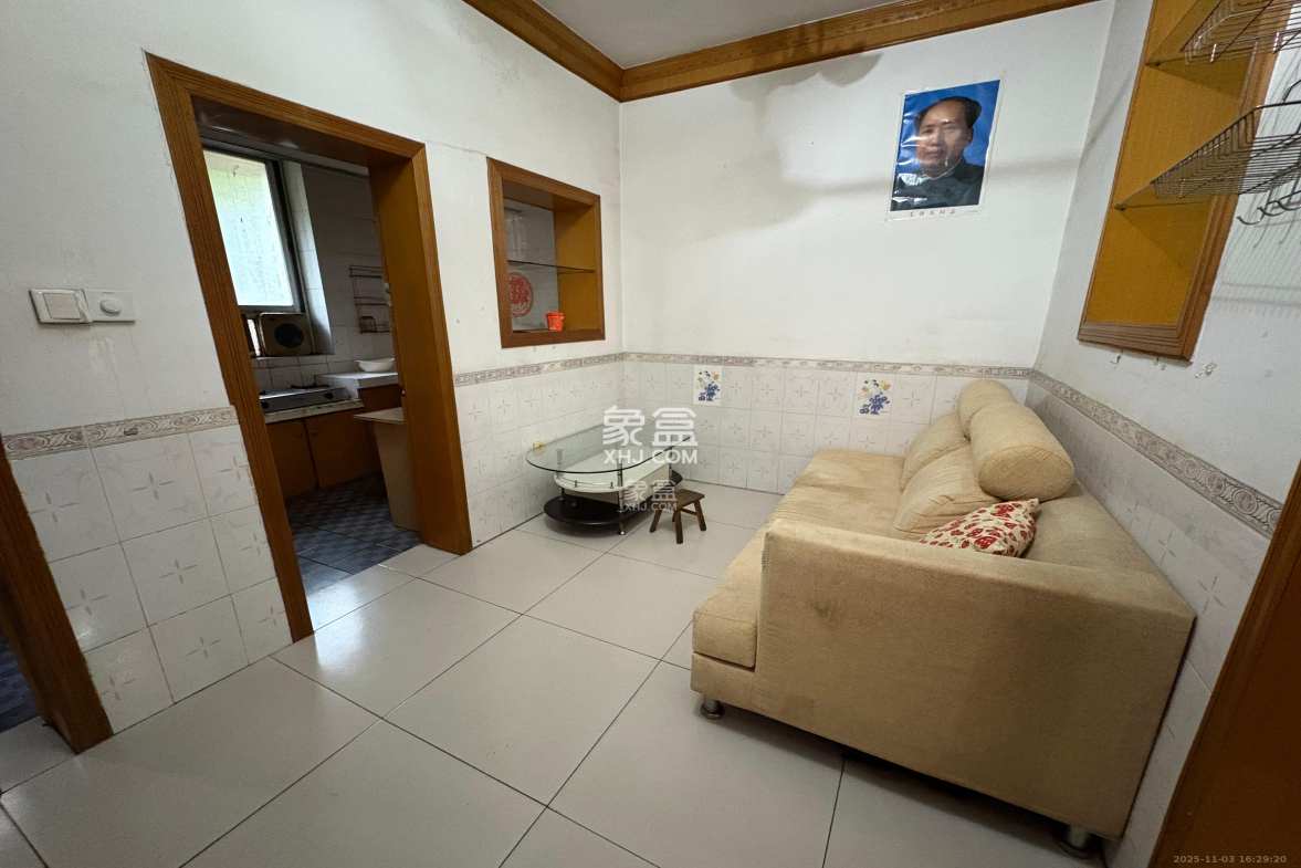 长沙市自来水有限公司金盆岭住宅区(赤岭路4号) 2室1厅1卫 1500.0元/月 长沙市自来水有限公司金盆岭住宅区(赤岭路4号) 2室1厅1卫 1500.0元/月室内图