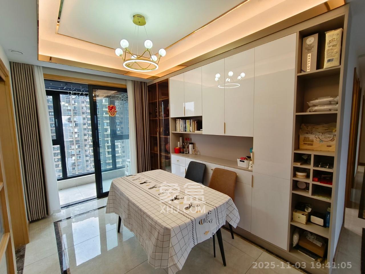 中建嘉和城凤凰台（中建瑞兴家园）  4室2厅2卫    2800.0元/月室内图