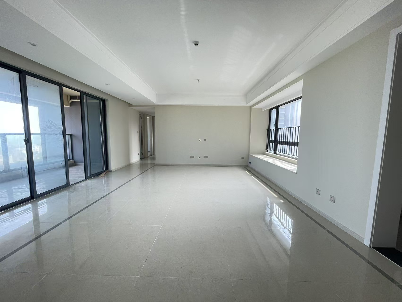 大华锦绣海岸三期 3室2厅2卫 228.0万 大华锦绣海岸三期 3室2厅2卫 228.0万室内图