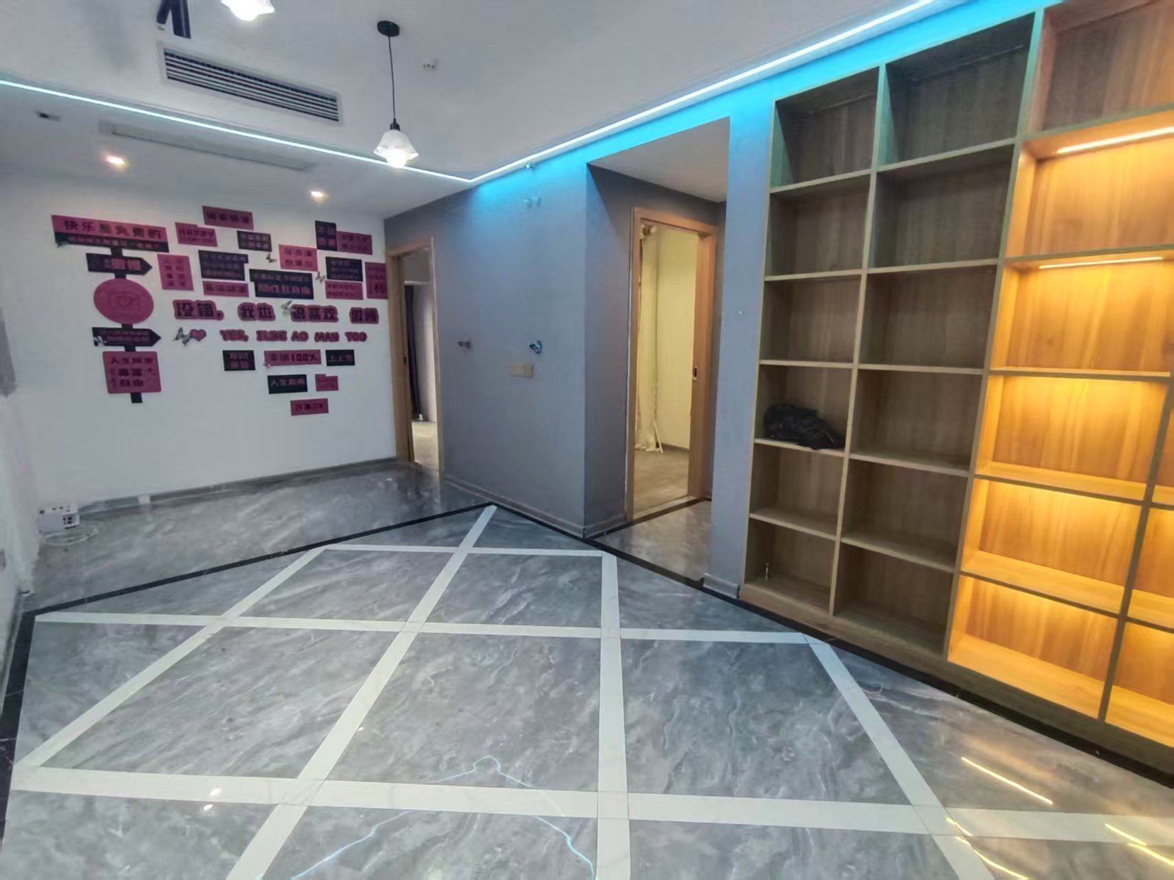 金钟大雁城  1室1厅1卫    1500.0元/月室内图