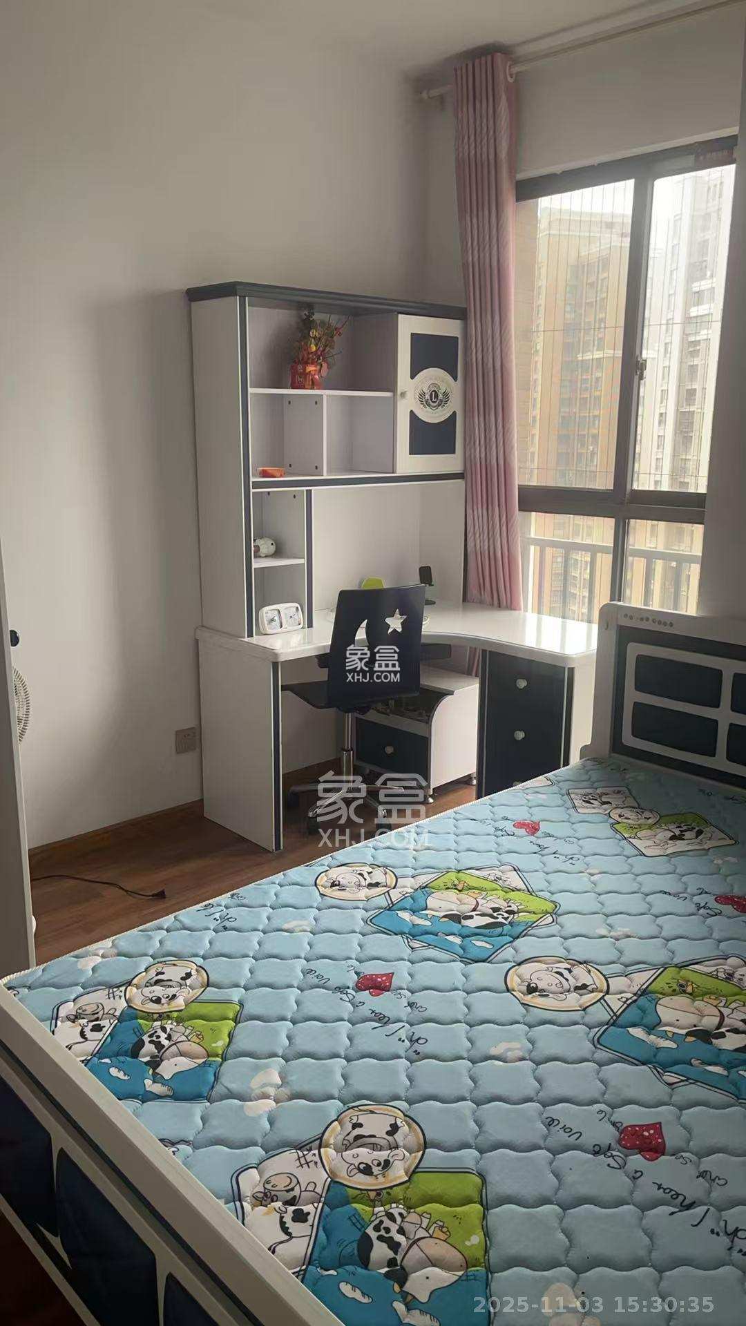 三一街区 3室2厅1卫 2200.0元/月 三一街区 3室2厅1卫 2200.0元/月室内图