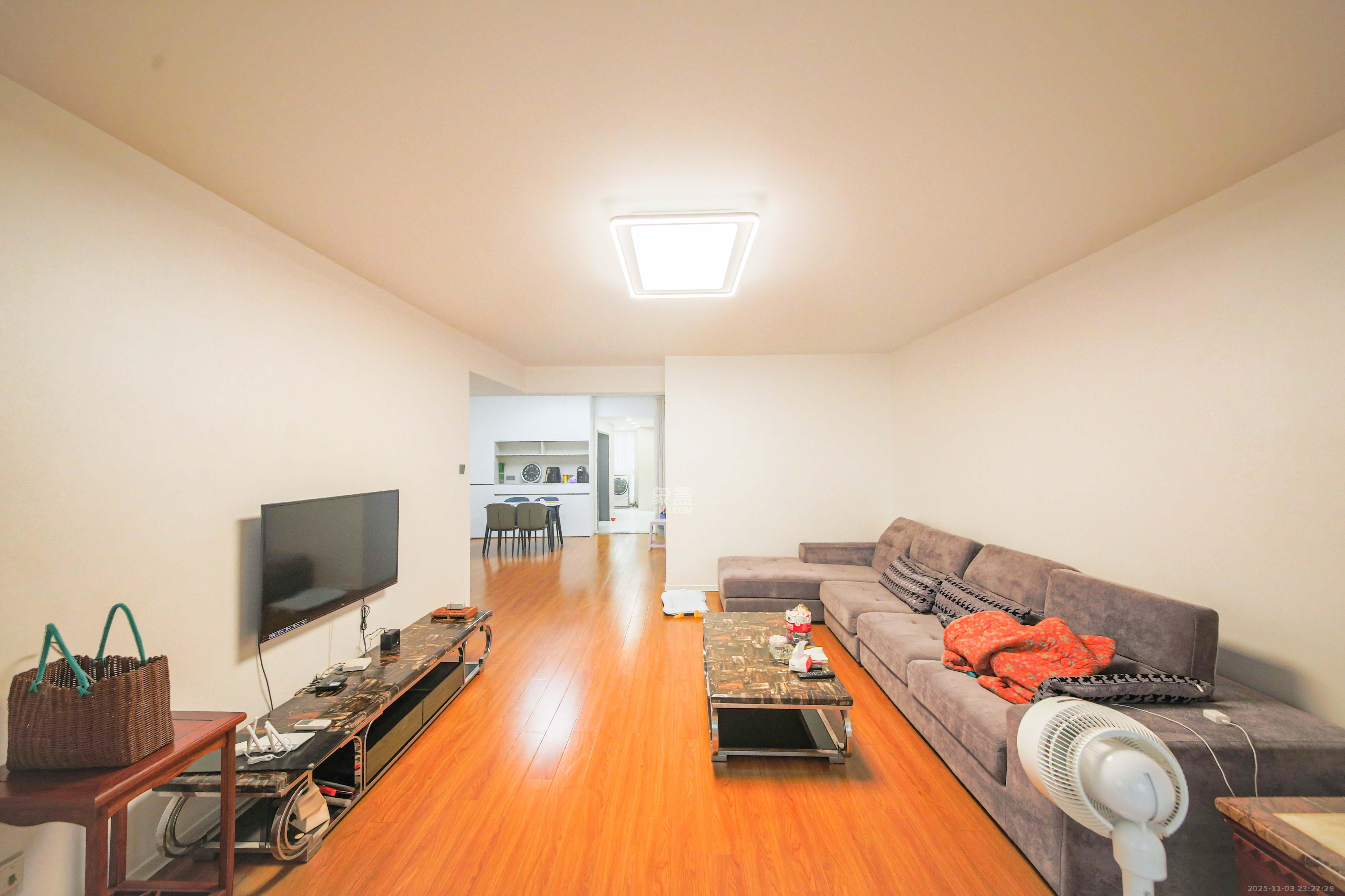 申奥美域  3室2厅2卫    120.0万