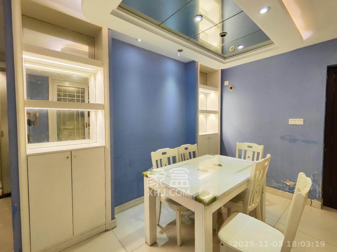 麓山枫情 3室2厅2卫 2600.0元/月 麓山枫情 3室2厅2卫 2600.0元/月室内图