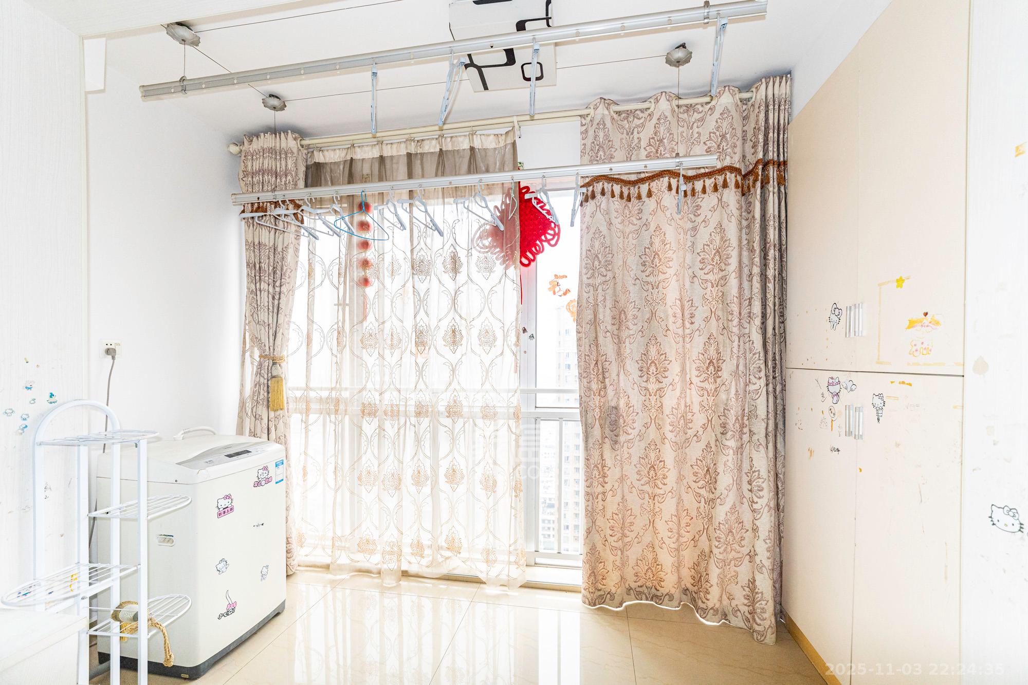 恒广国际景园一二区 2室1厅1卫 55.0万 恒广国际景园一二区 2室1厅1卫 55.0万阳台