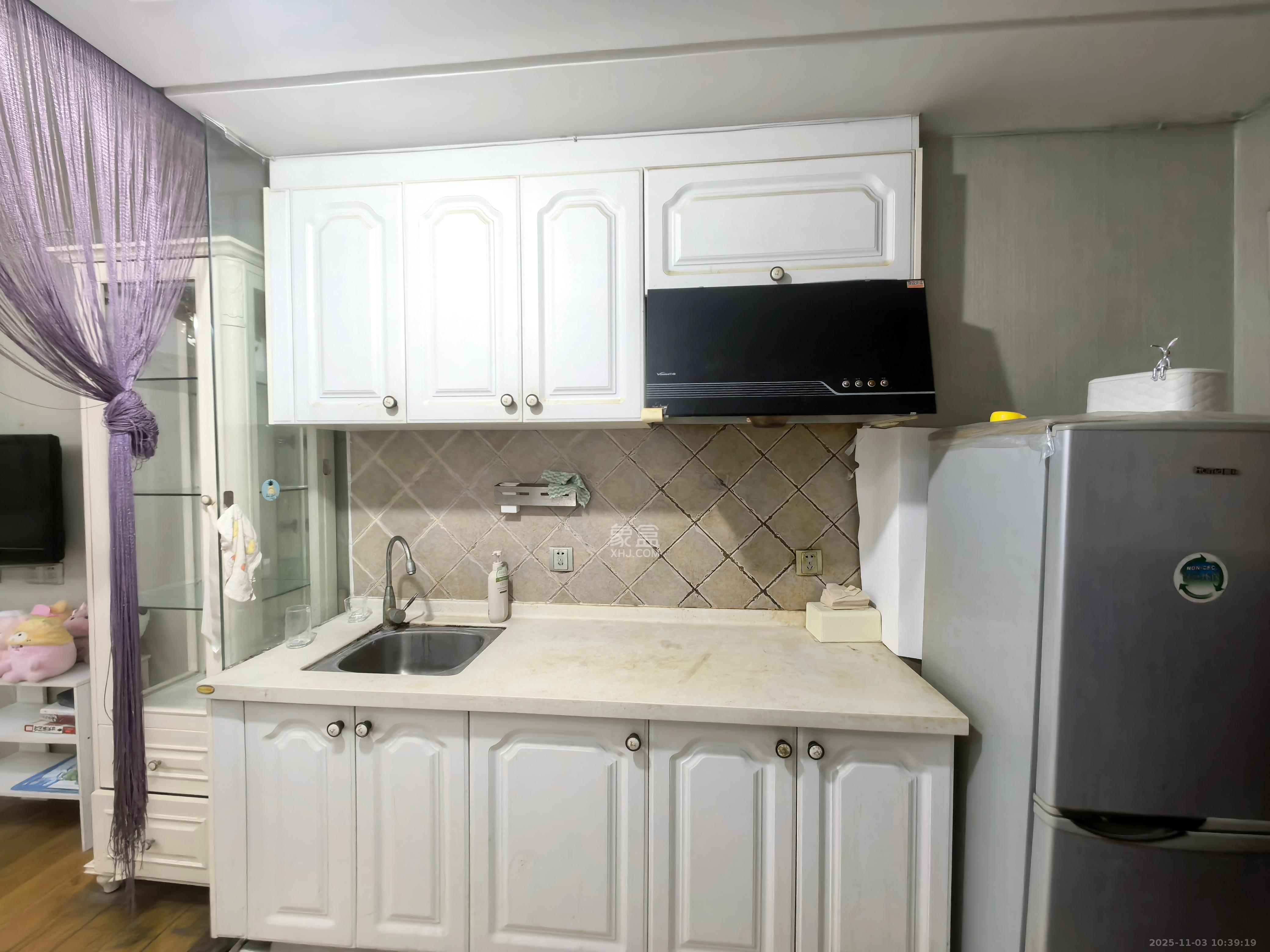 沁园春御院 1室1厅1卫 1350.0元/月 沁园春御院 1室1厅1卫 1350.0元/月室内图