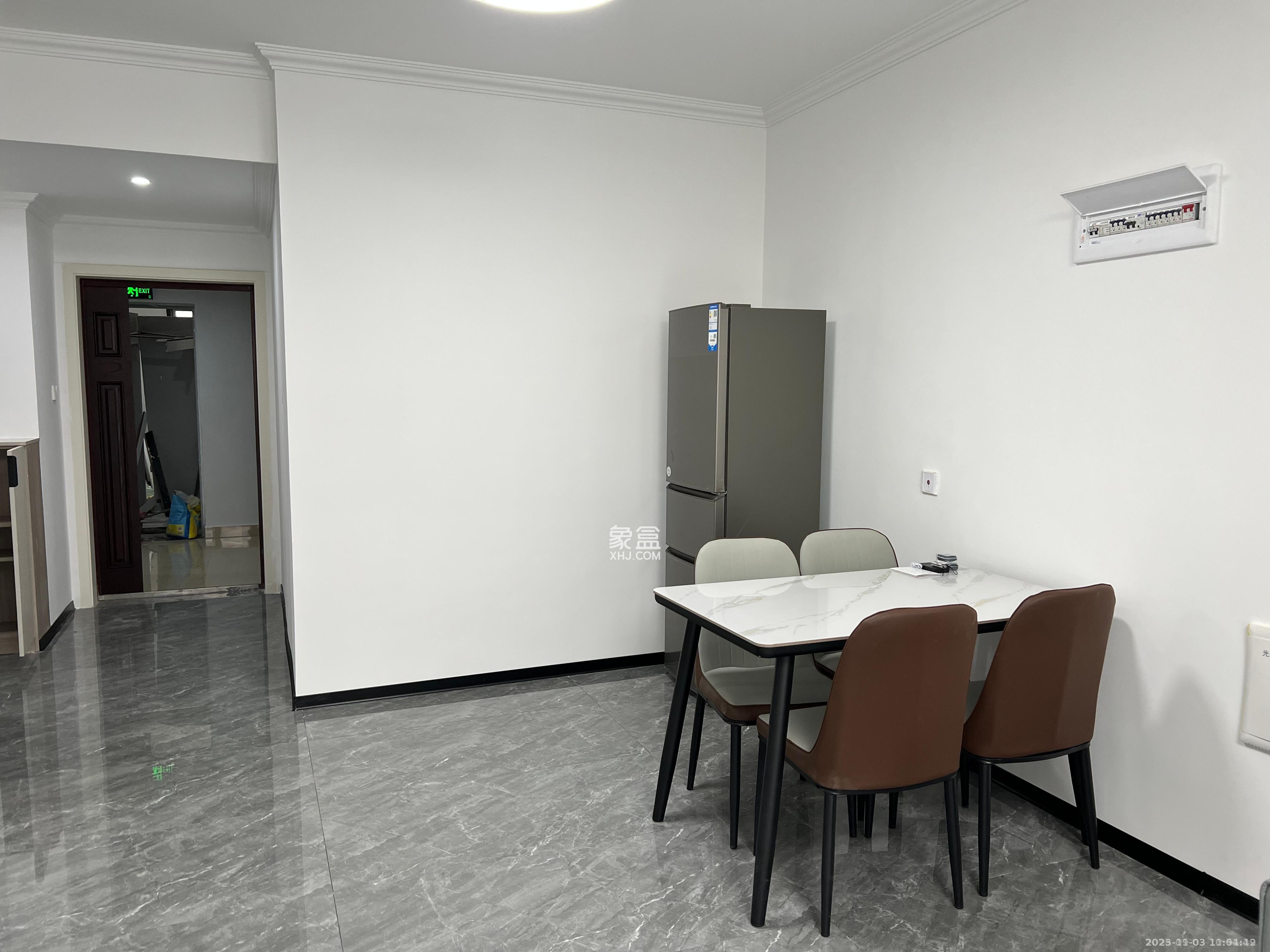 明发阅江悦府  2室2厅1卫    2100.0元/月室内图