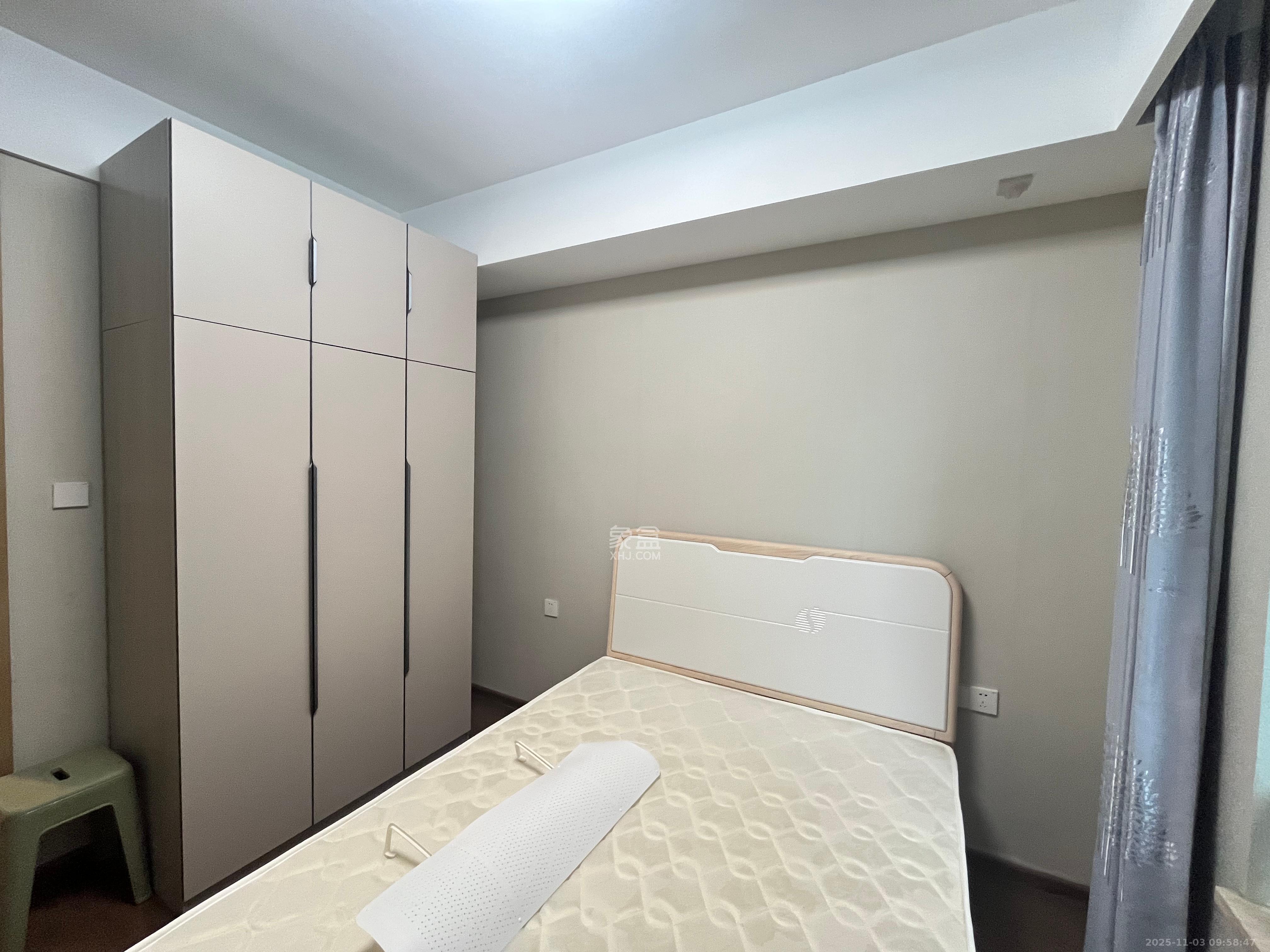 梅溪湖金茂湾  3室2厅2卫    2800.0元/月室内图