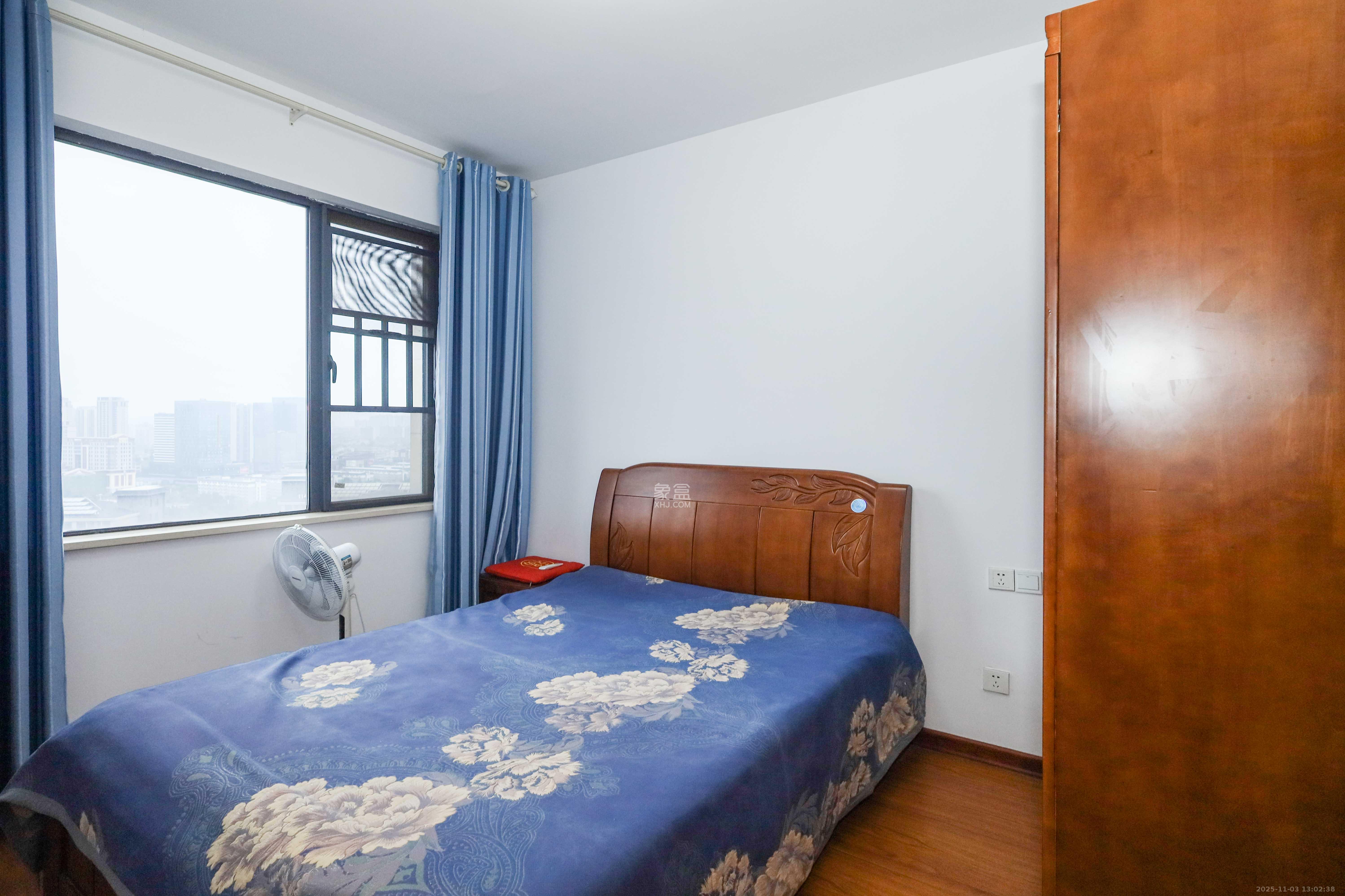 润芳园  3室2厅2卫    80.0万 润芳园  3室2厅2卫    80.0万卧室