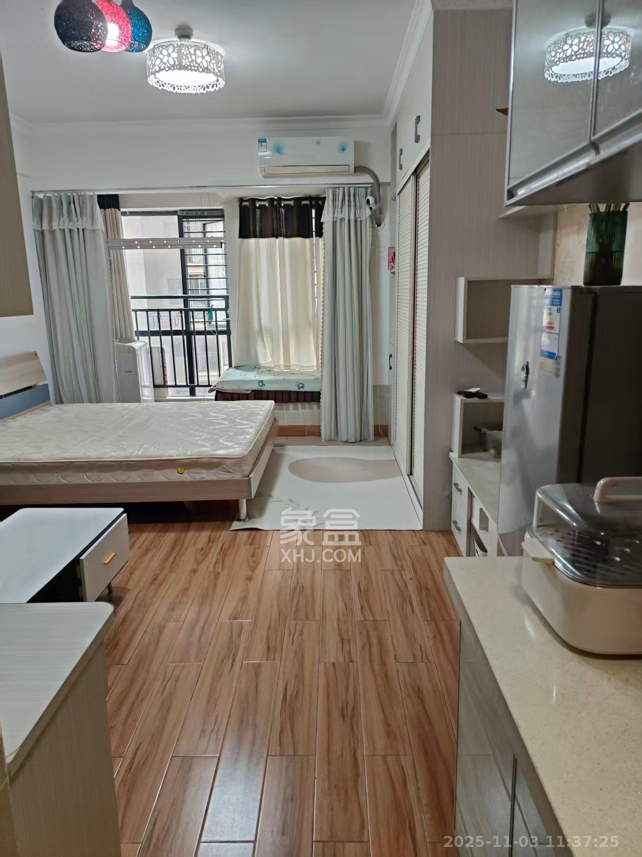 英郡年华  1室1厅1卫    1400.0元/月室内图