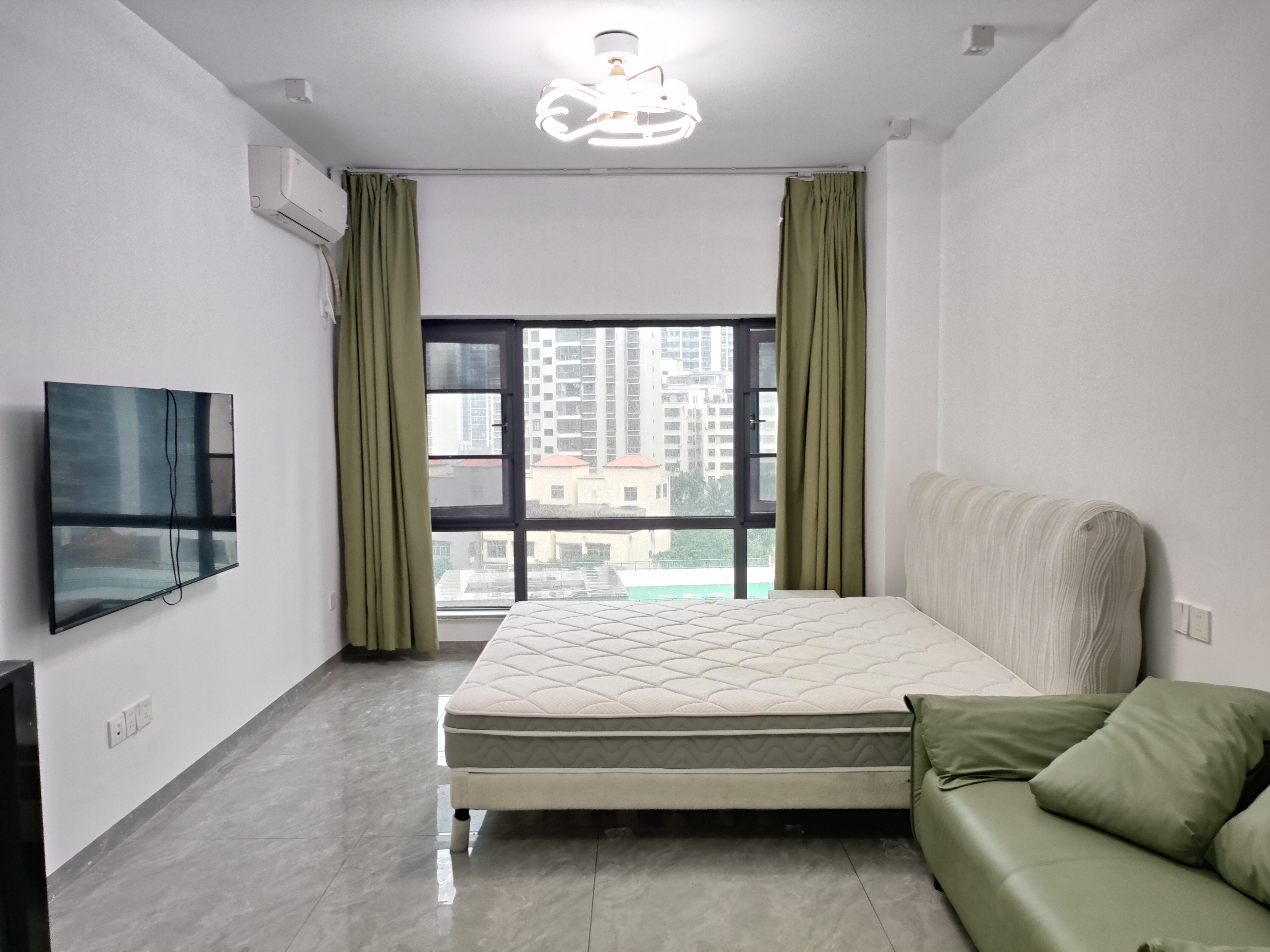 龙湖光年  1室0厅0卫    1800.0元/月 龙湖光年  1室0厅0卫    1800.0元/月室内图