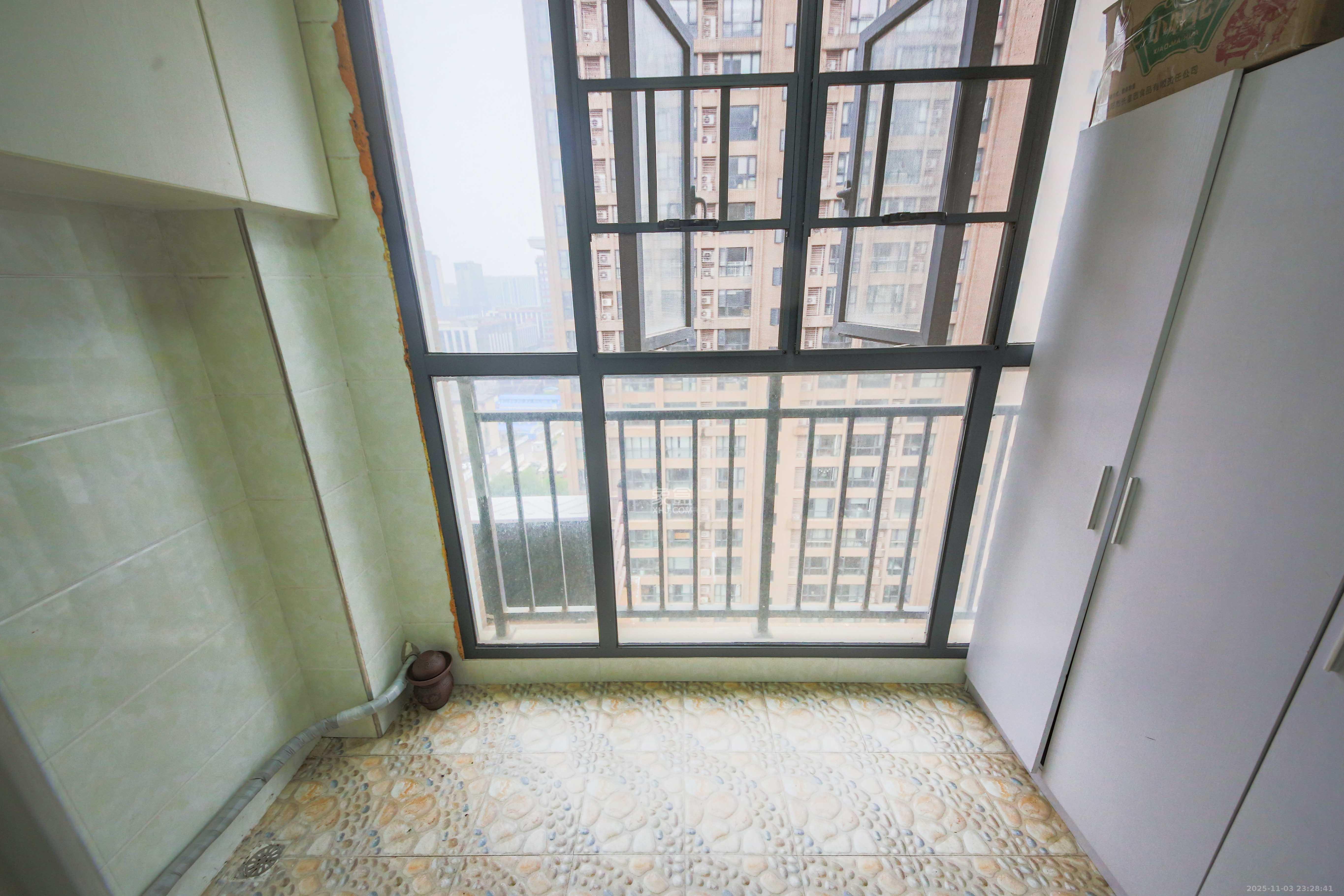 长城雅苑 1室1厅1卫 55.0万 长城雅苑 1室1厅1卫 55.0万阳台