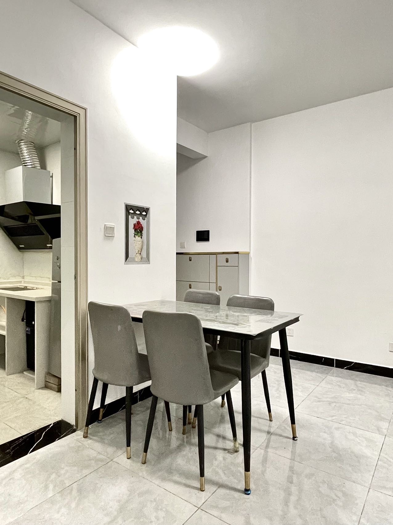 坡博家园四区  2室2厅1卫    2300.0元/月室内图