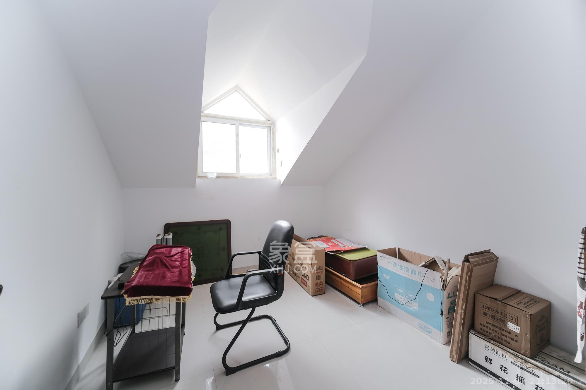 长丰星城  4室2厅2卫    89.0万其他