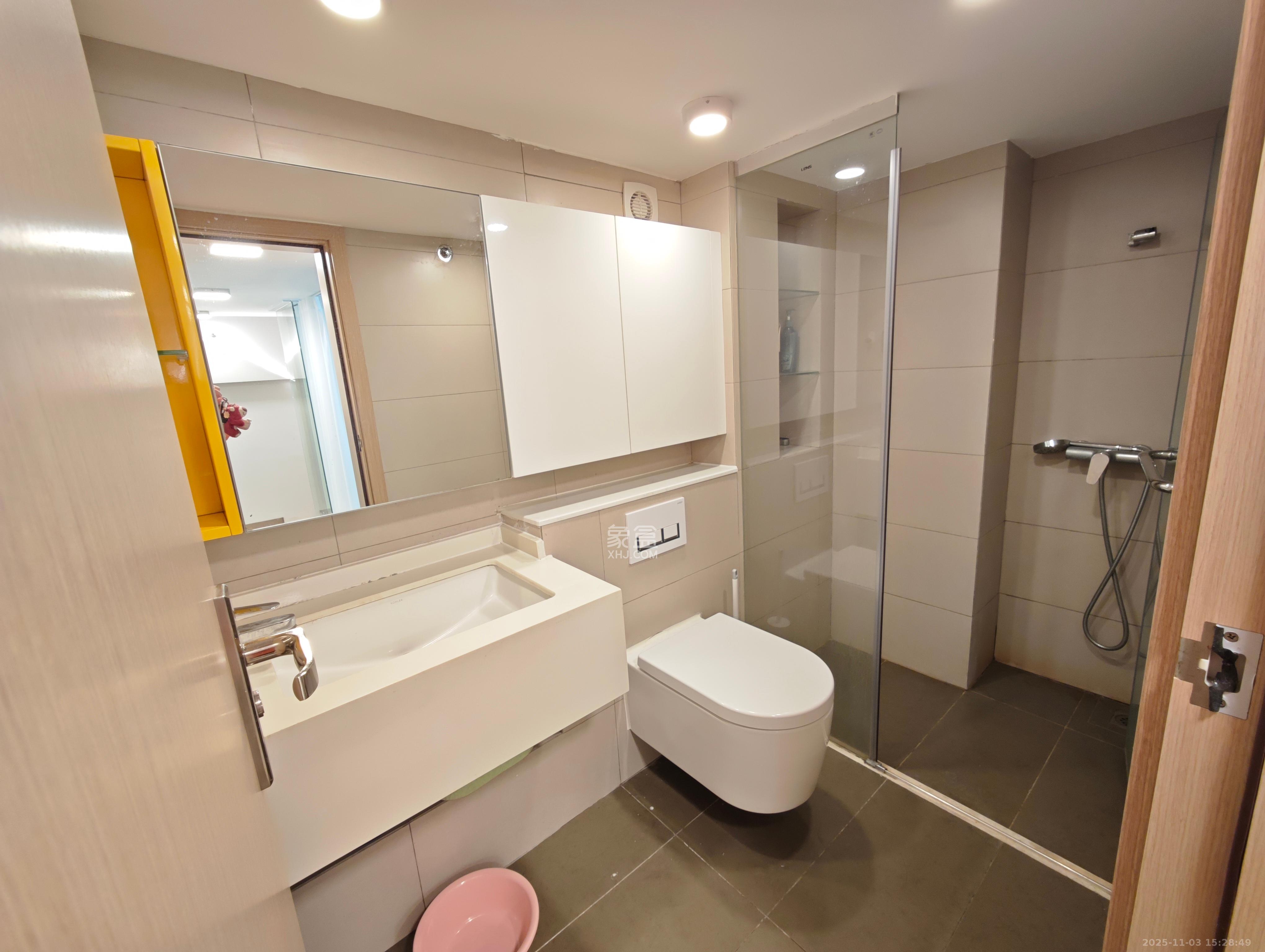 时代年华 3室2厅2卫 1600.0元/月 时代年华 3室2厅2卫 1600.0元/月室内图