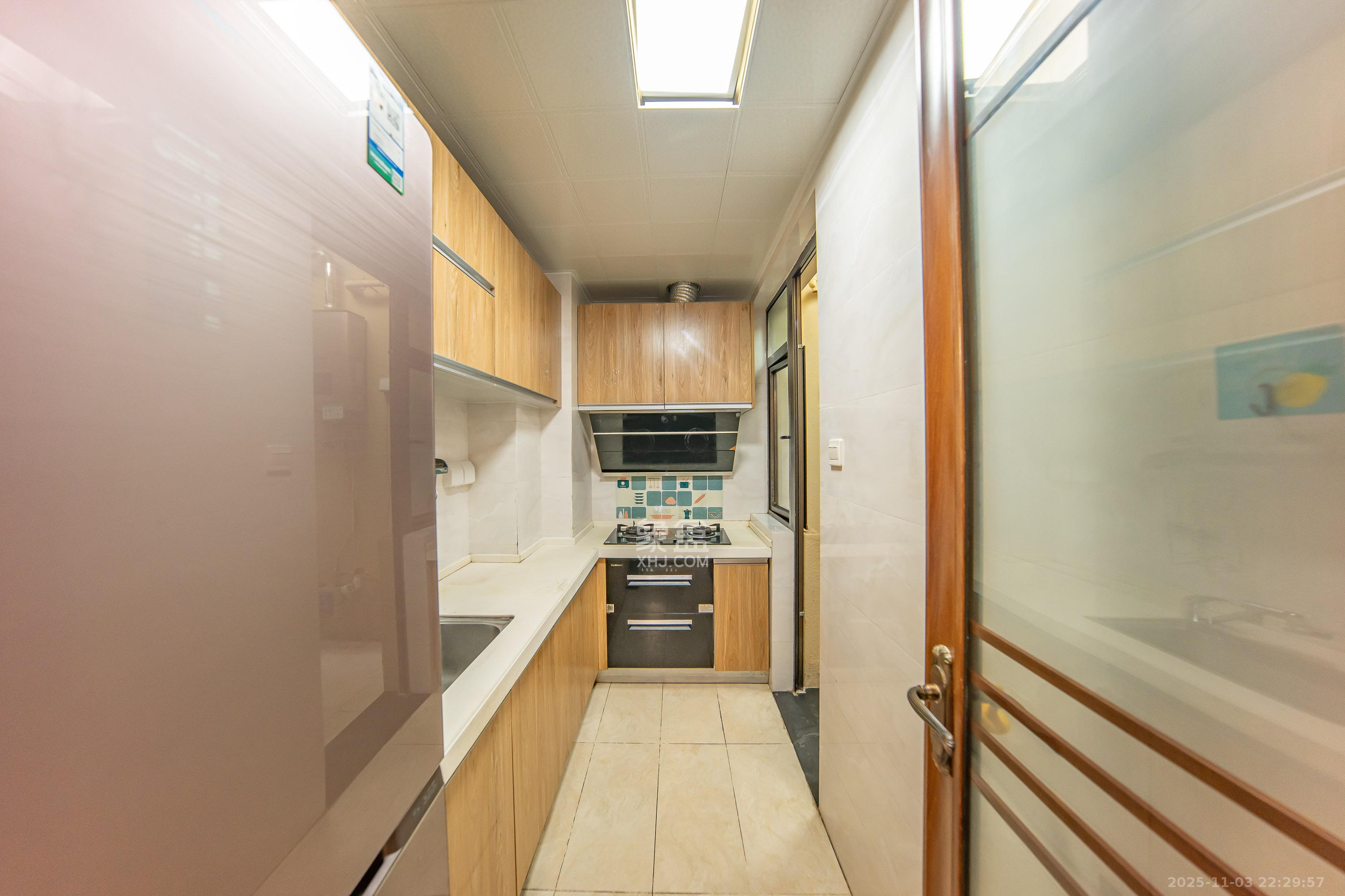 江山帝景哈佛  3室2厅1卫    99.5万厨房