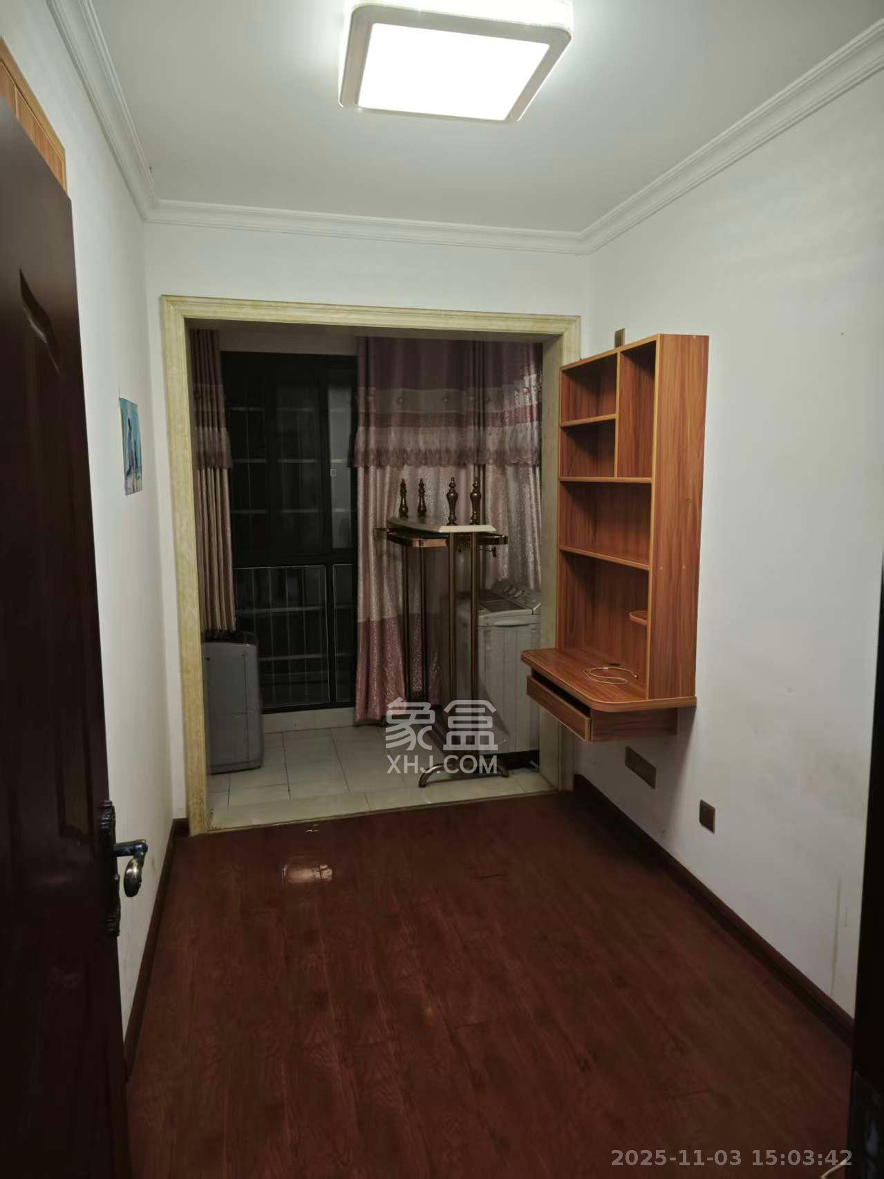 金南家园二期  3室1厅1卫    2100.0元/月室内图