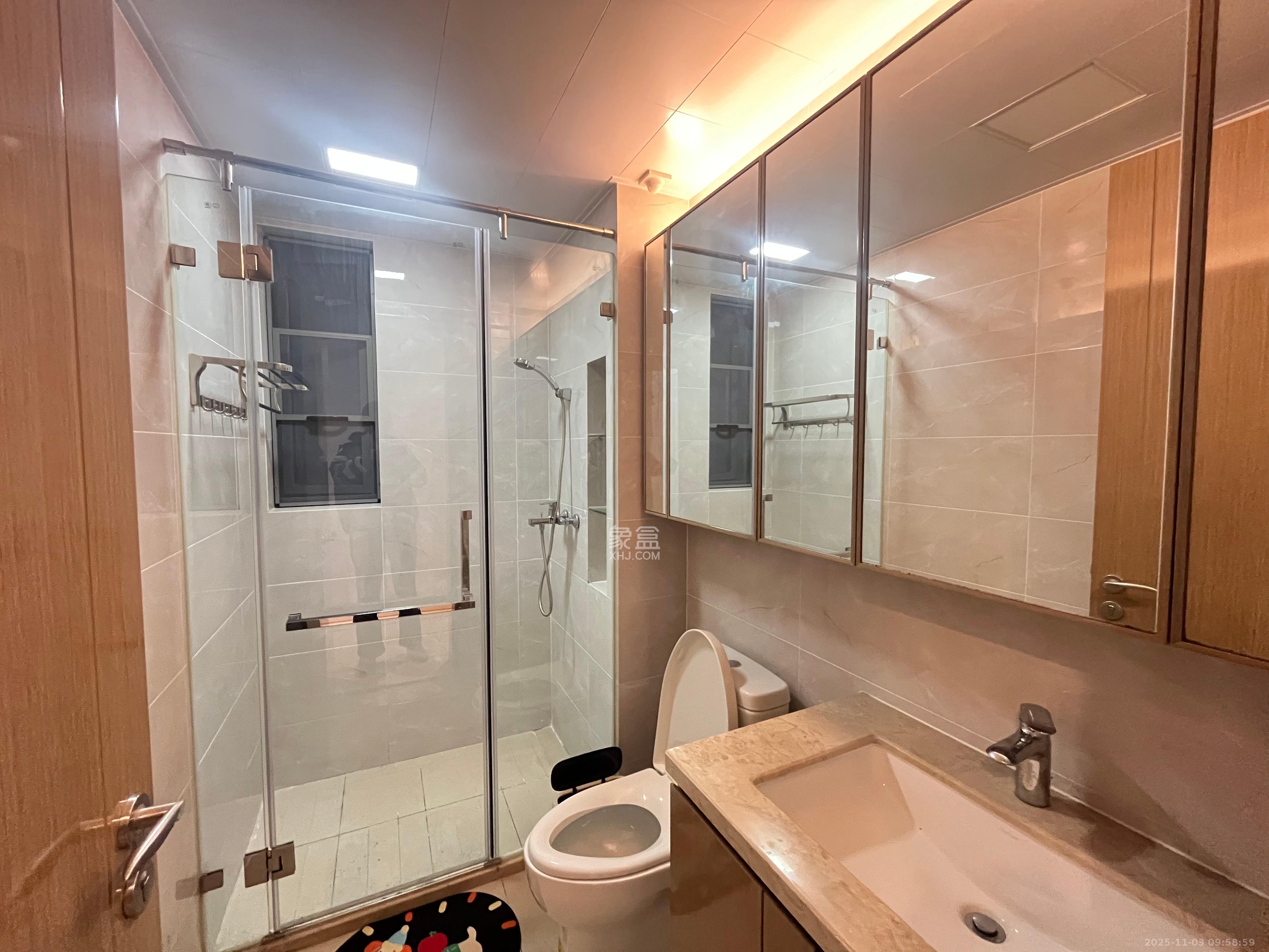 梅溪湖金茂湾  3室2厅2卫    2800.0元/月室内图