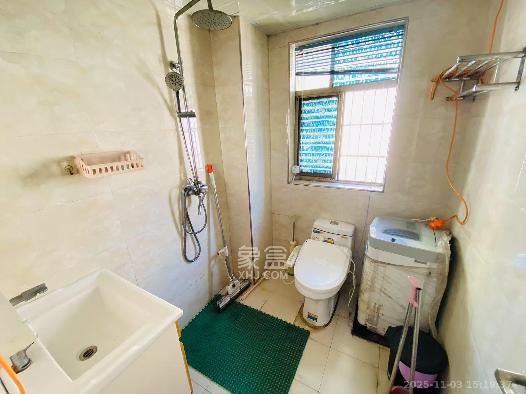 三和公寓 1室1厅1卫 1500.0元/月 三和公寓 1室1厅1卫 1500.0元/月室内图