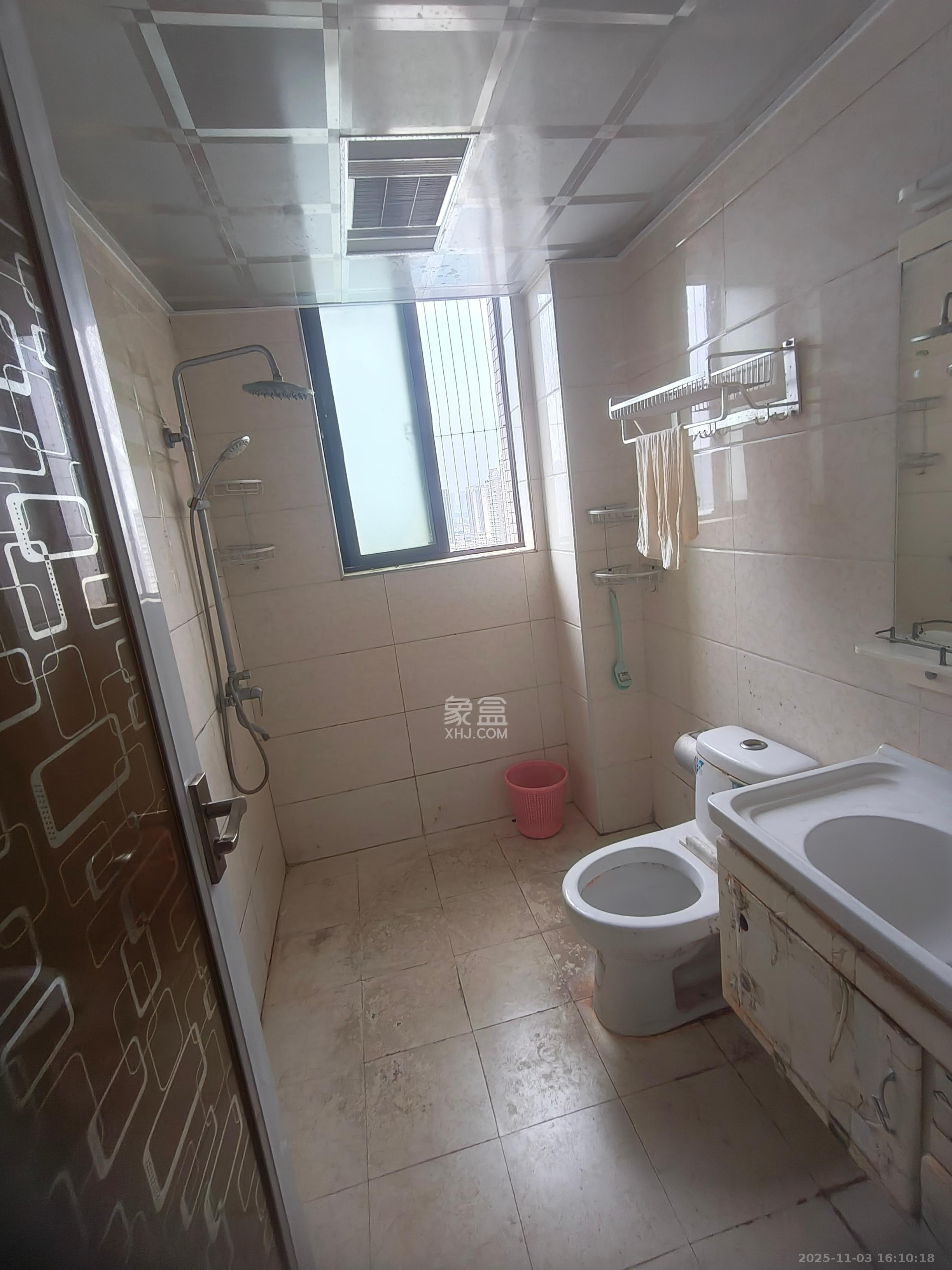 锦湘国际星城三期（锦绣苑）  1室2厅1卫    2800.0元/月室内图