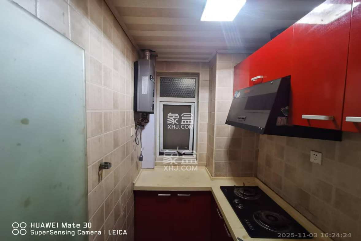 汇富中心 1室1厅1卫 1800.0元/月 汇富中心 1室1厅1卫 1800.0元/月室内图