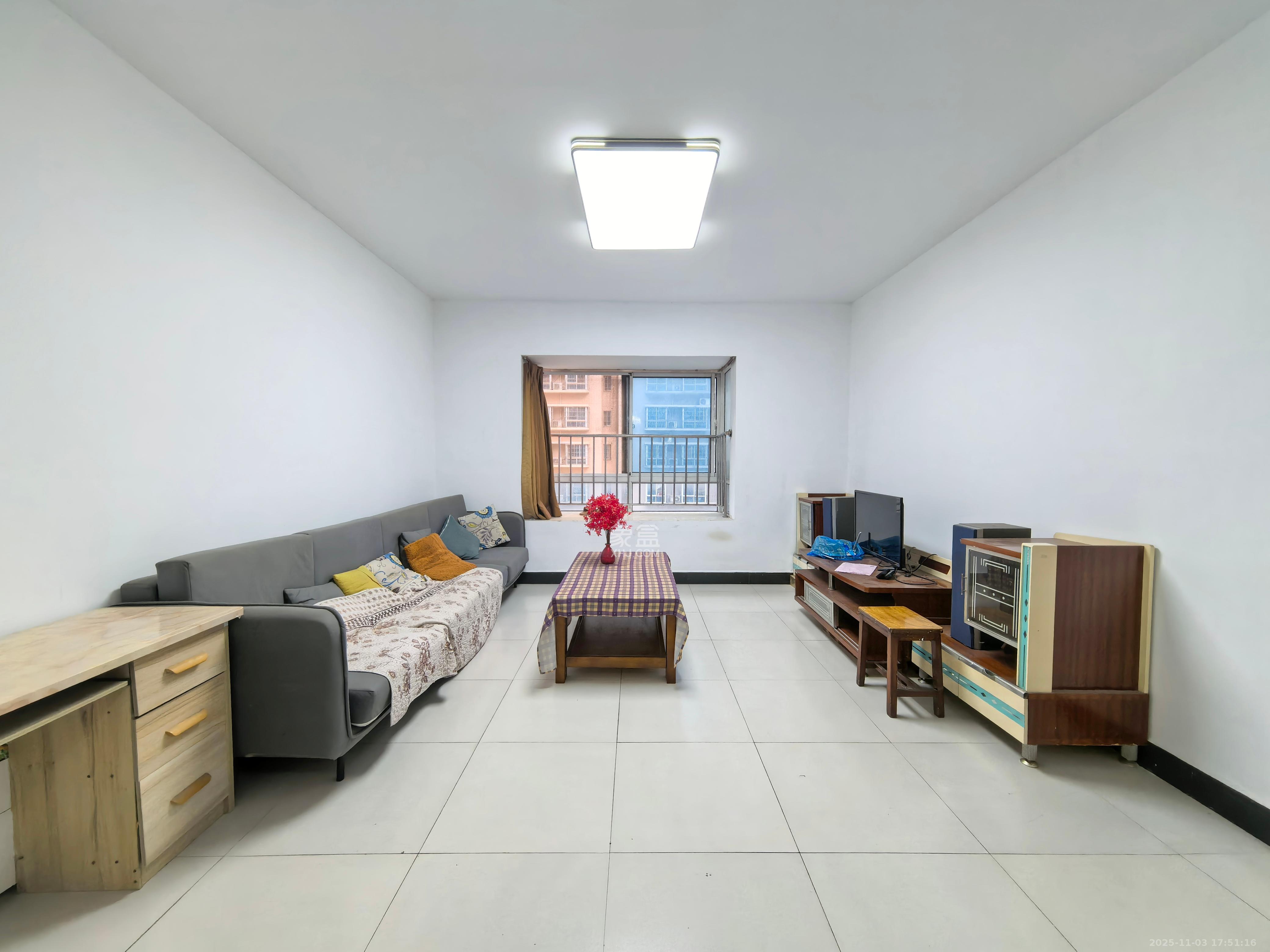 福满新城（新天安置小区）  3室2厅2卫    2000.0元/月