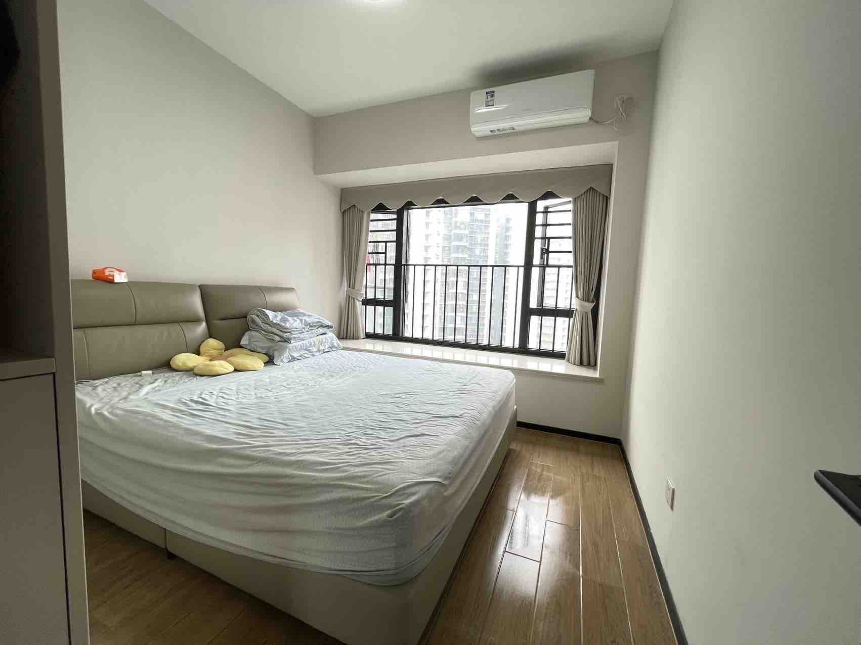 中海汇德里 1室0厅0卫 330.0万 中海汇德里 1室0厅0卫 330.0万客厅