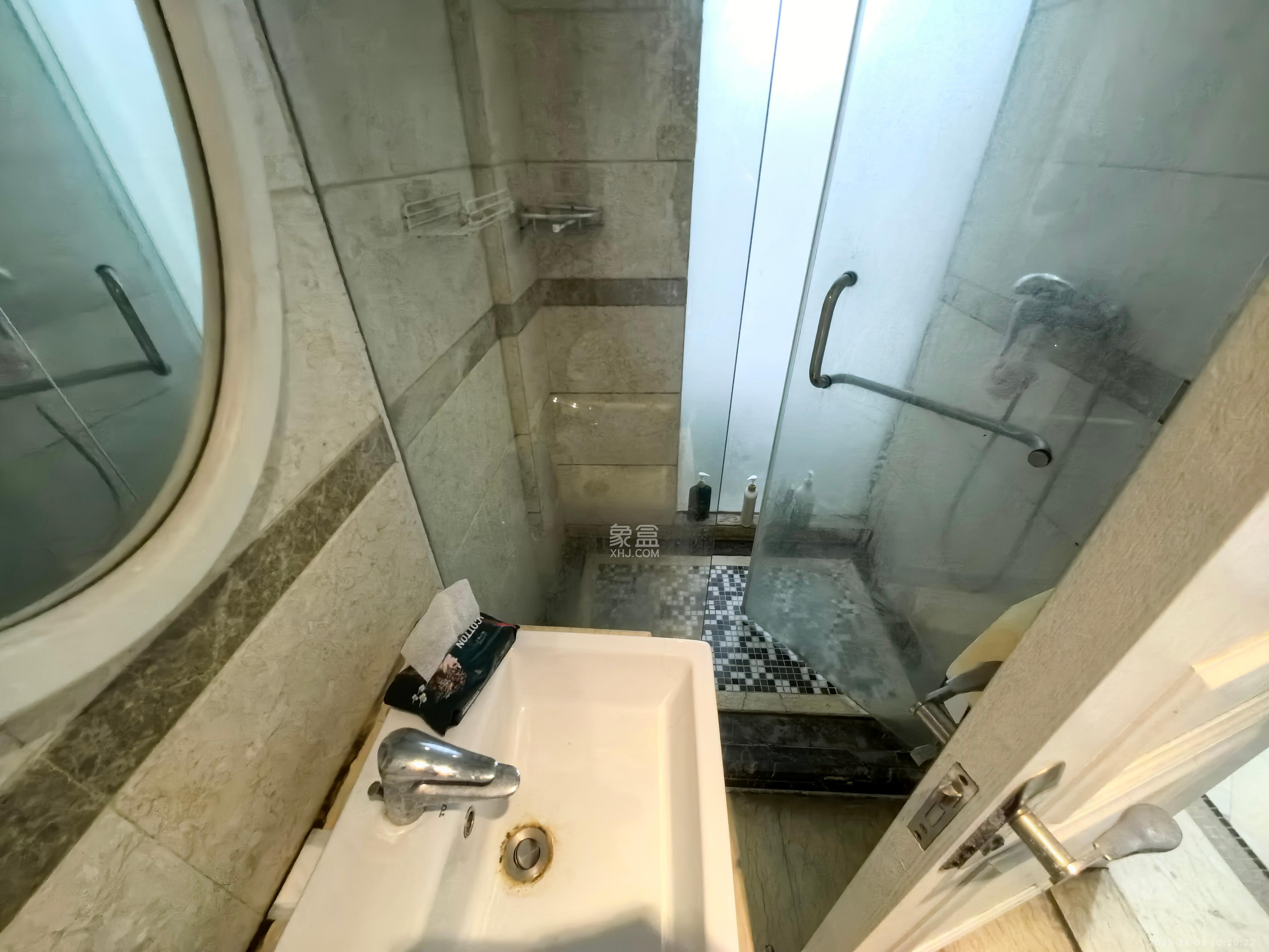 沁园春御院  1室1厅1卫    1350.0元/月室内图