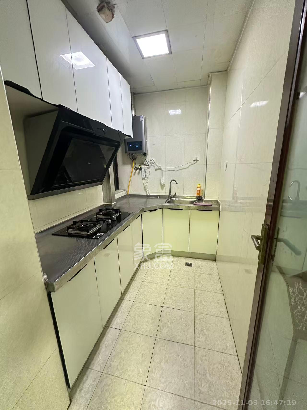 五一大道202（中环壹世界）  2室2厅1卫    2800.0元/月室内图