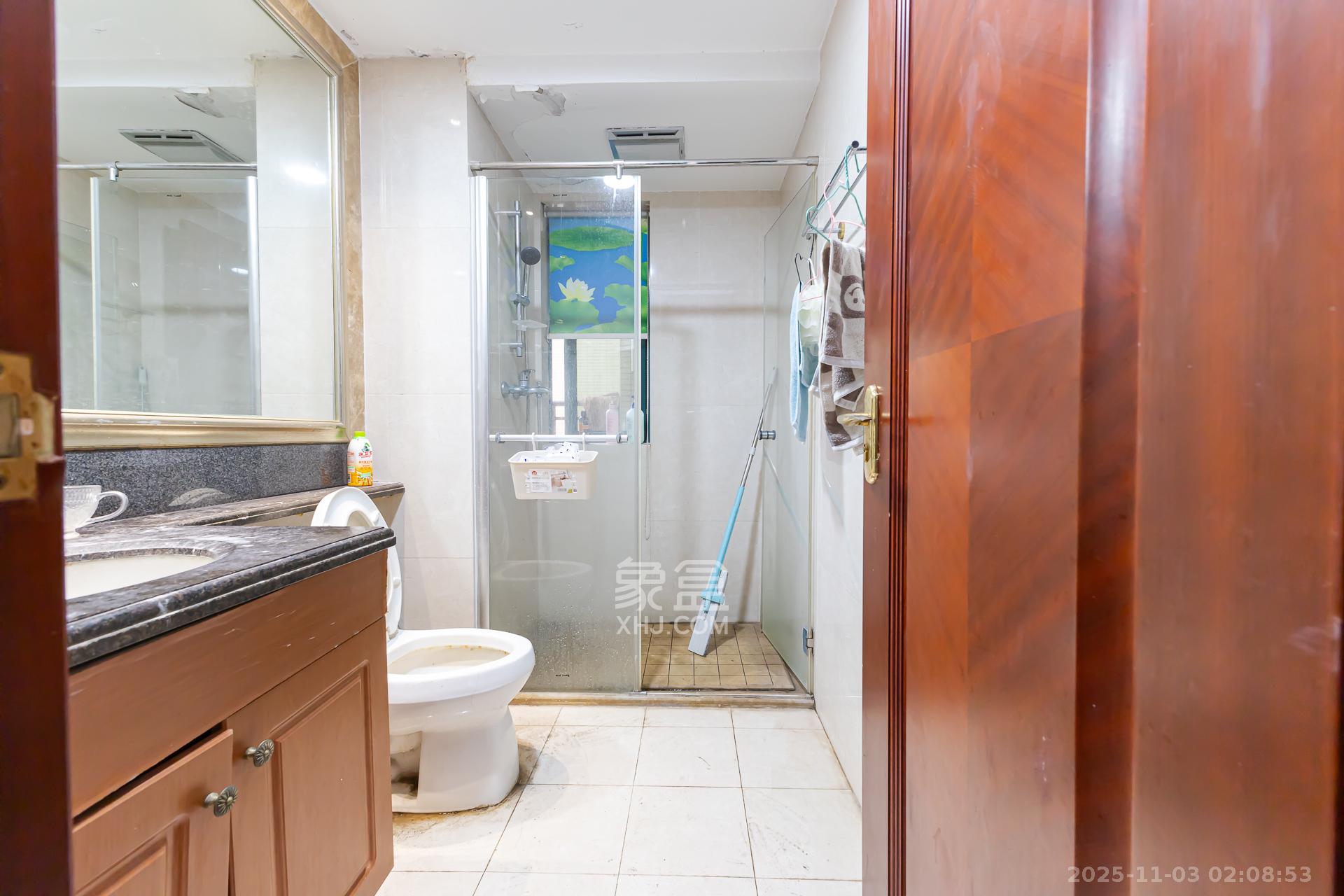 恒大名都  4室2厅2卫    75.8万 恒大名都  4室2厅2卫    75.8万卫生间