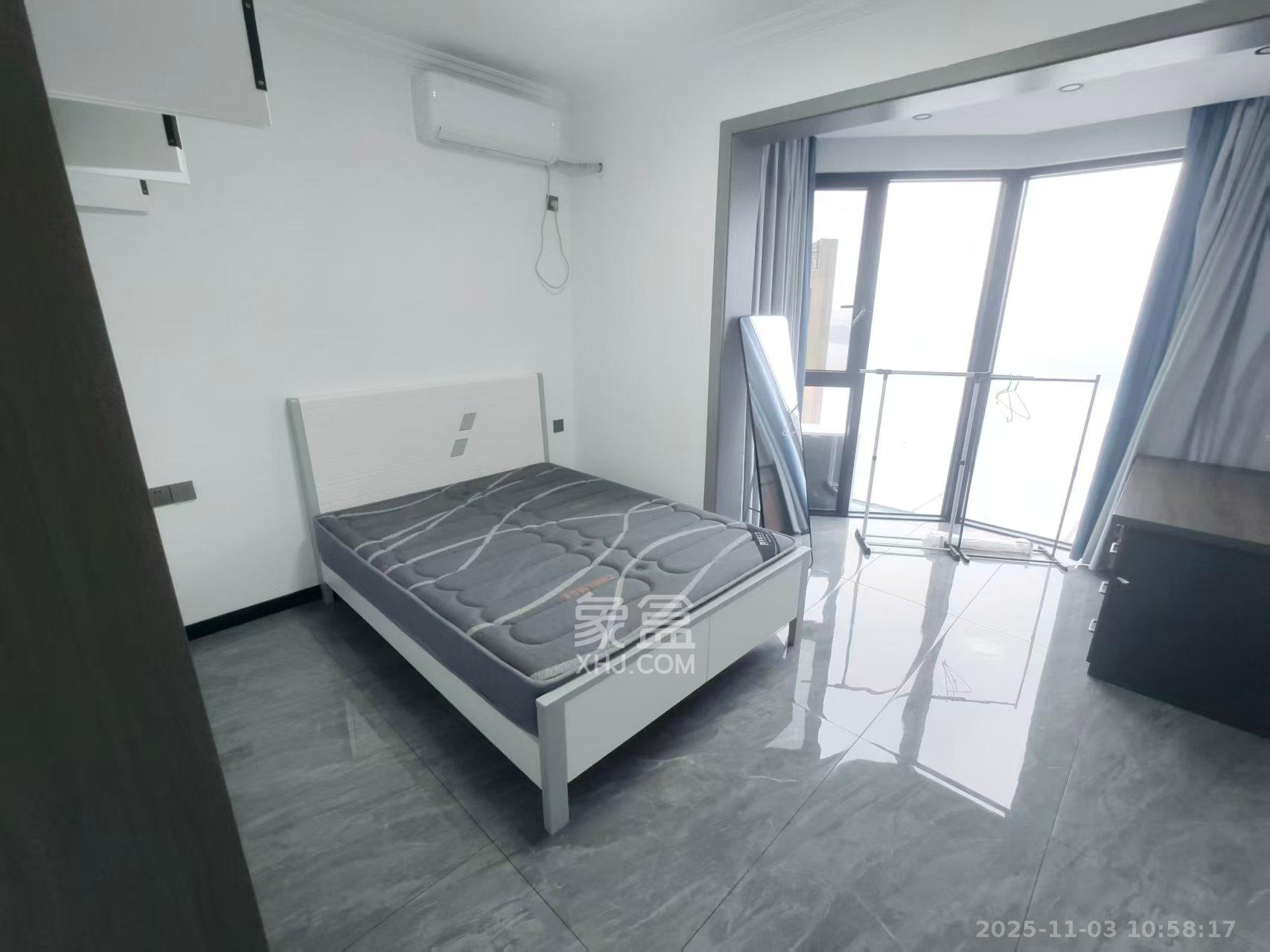 金色屋顶  4室2厅3卫    7500.0元/月室内图