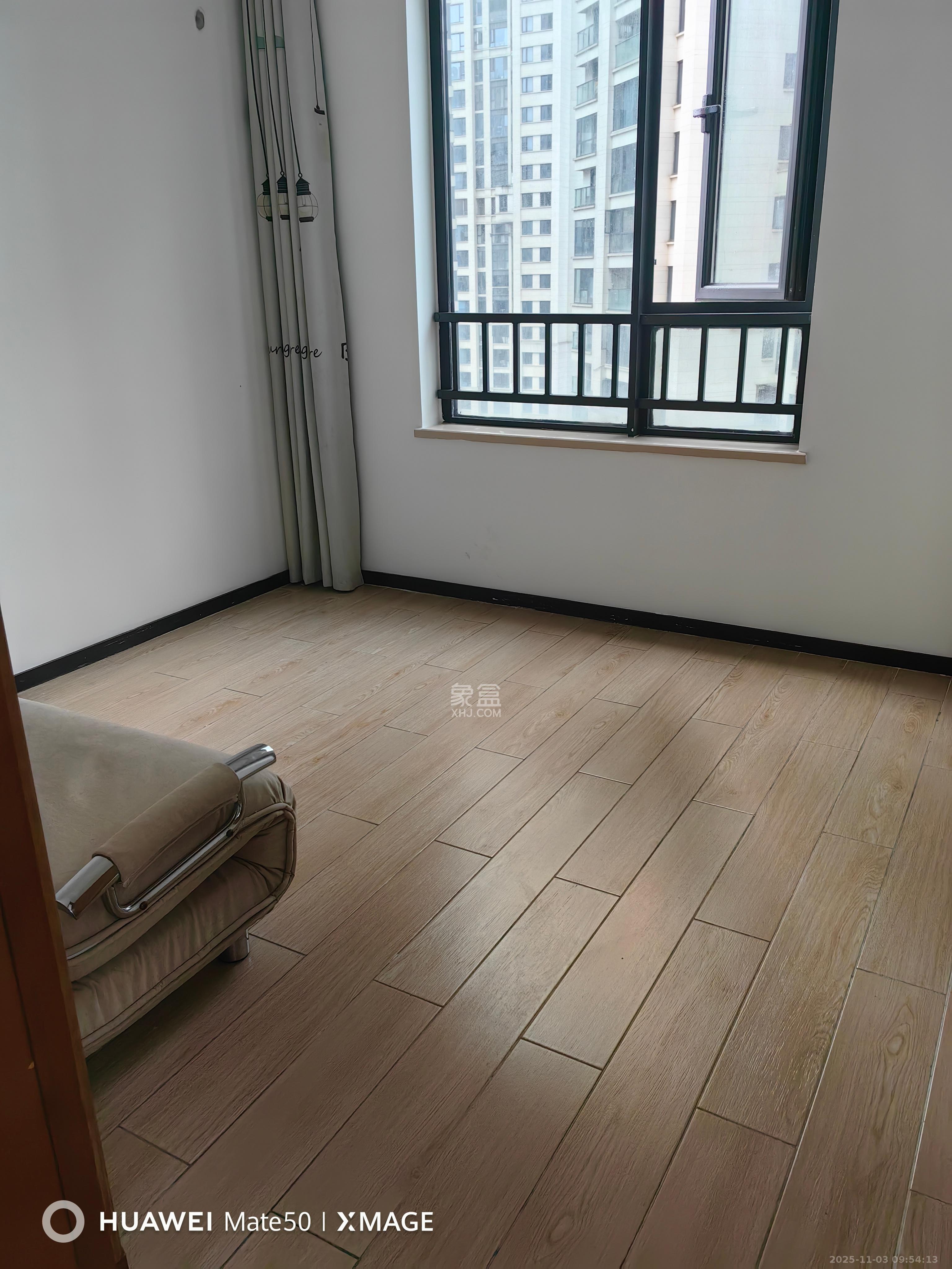 中海梅溪湖壹号  1室1厅1卫    2200.0元/月