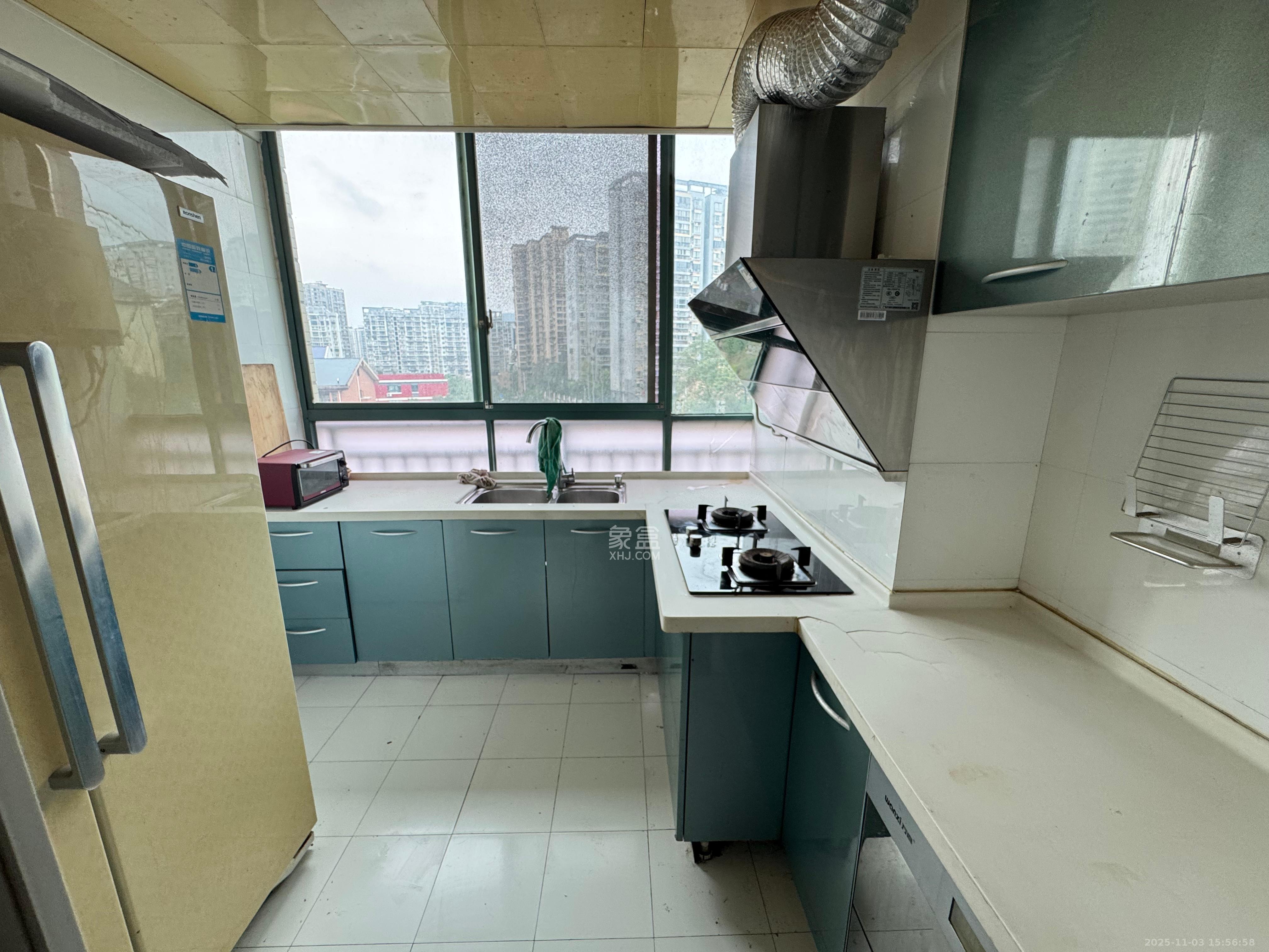 柠檬丽都  4室2厅1卫    2000.0元/月室内图