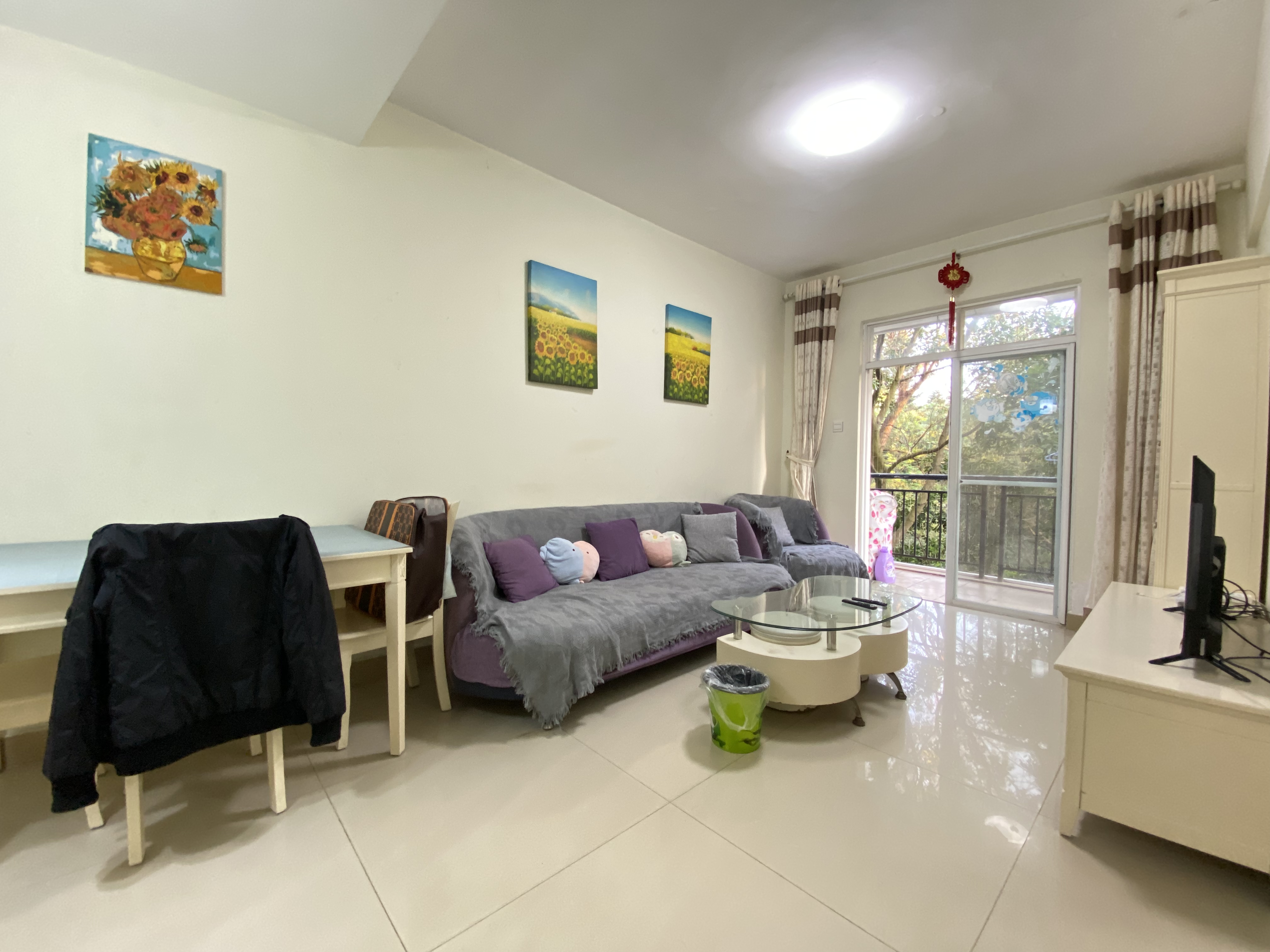 湖畔人家  1室1厅1卫    2100.0元/月室内图