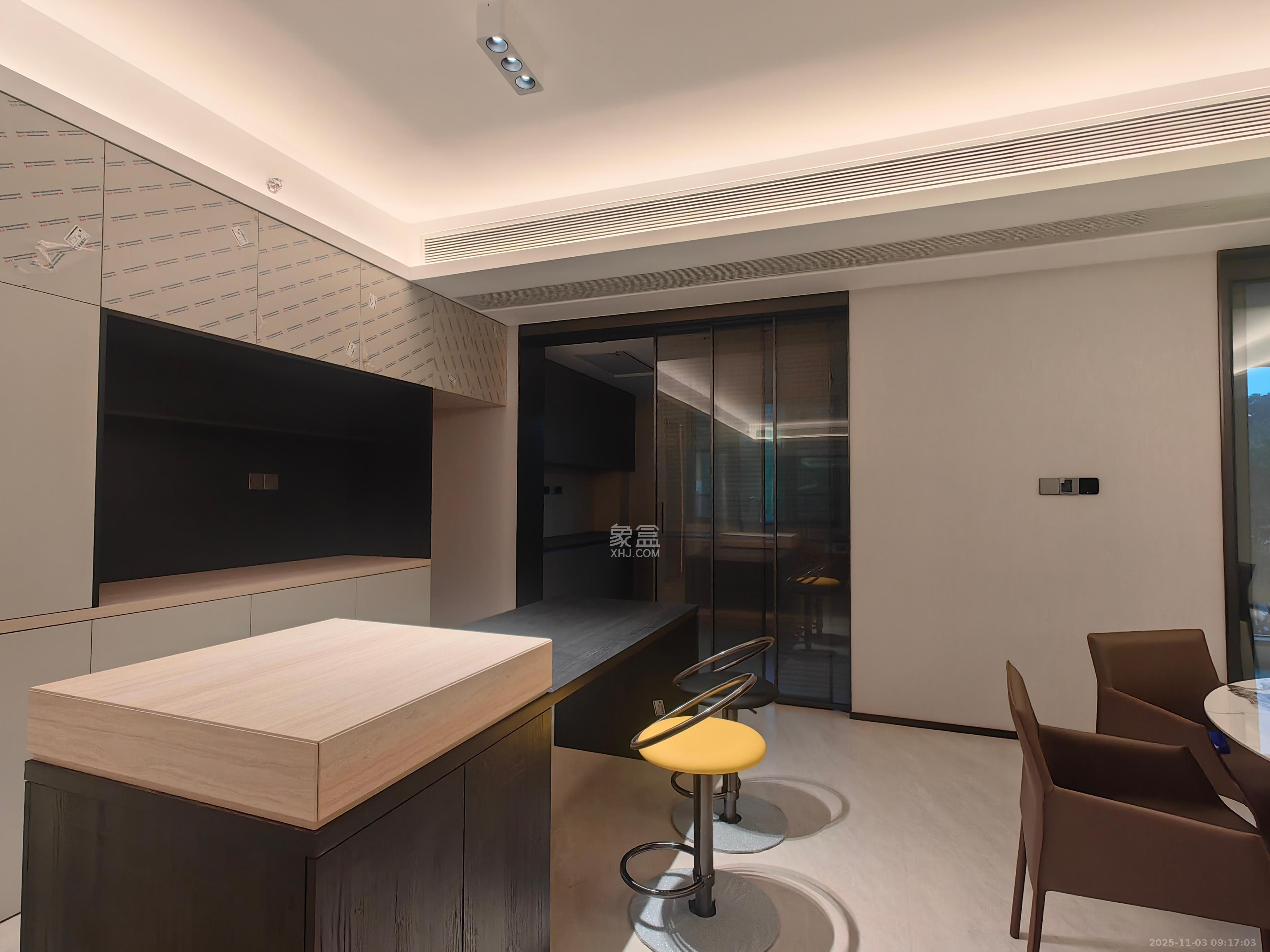 中海阅湘台  5室2厅3卫    15800.0元/月室内图