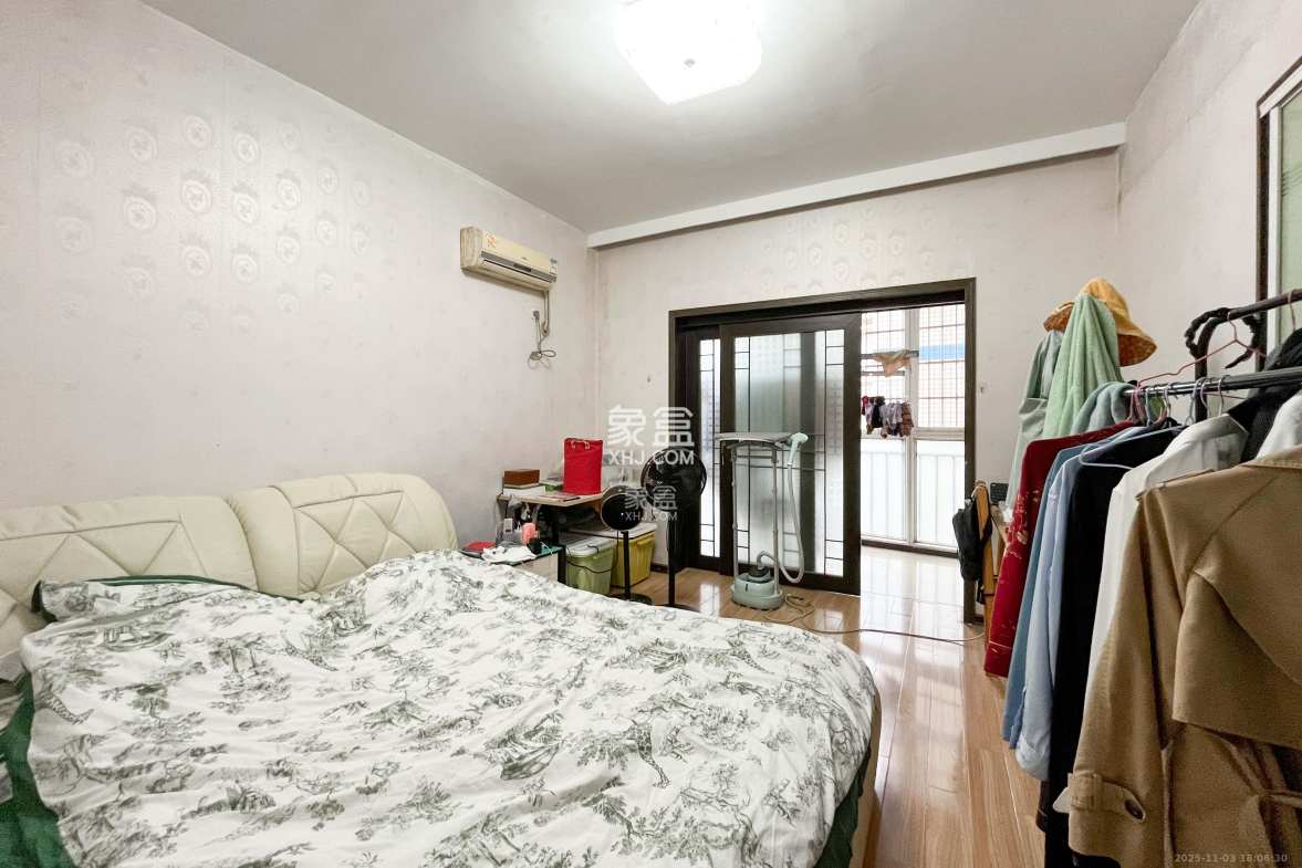 望麓锦园 1室2厅1卫 88.0万 望麓锦园 1室2厅1卫 88.0万其他