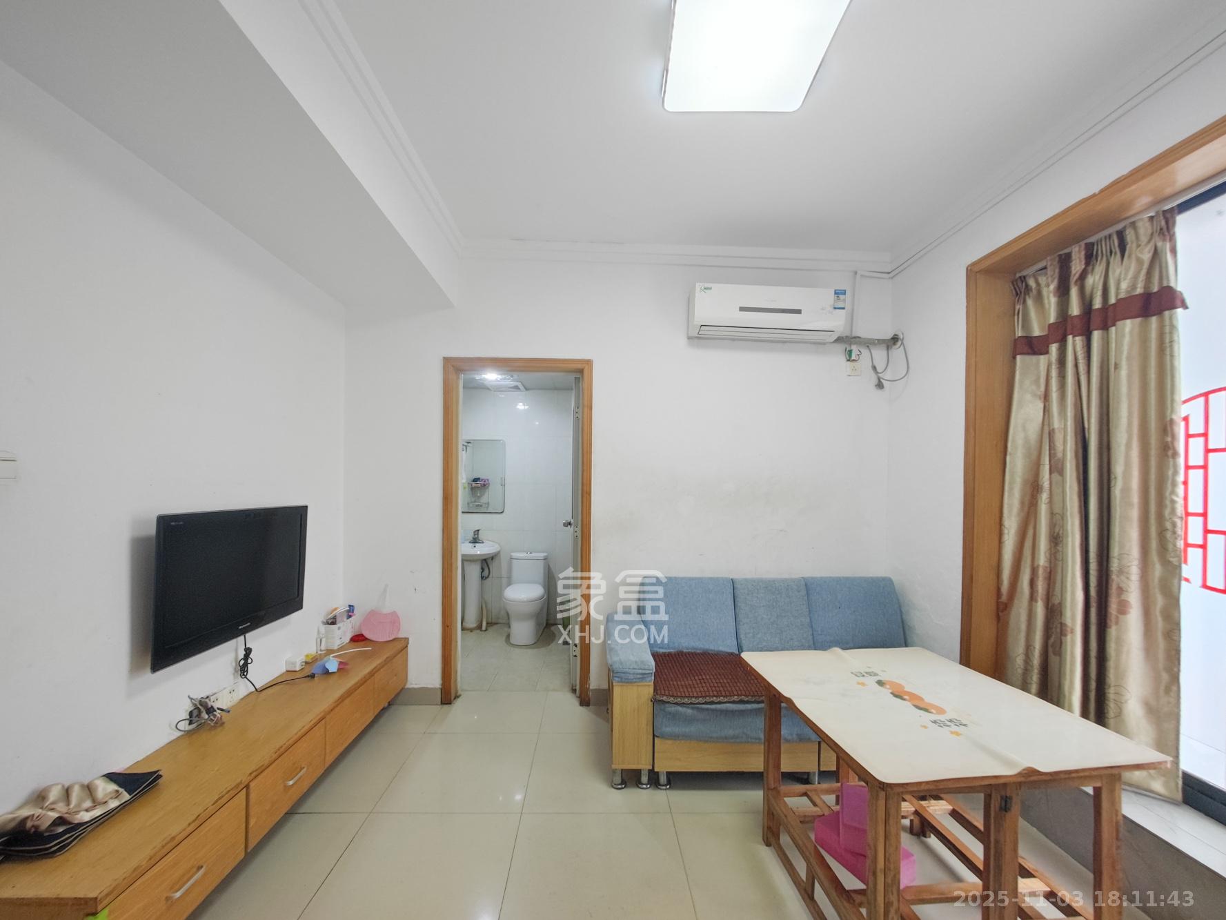 泰禹家园（彩云之翼家园一期、二期、三期）  1室1厅1卫    45.8万客厅