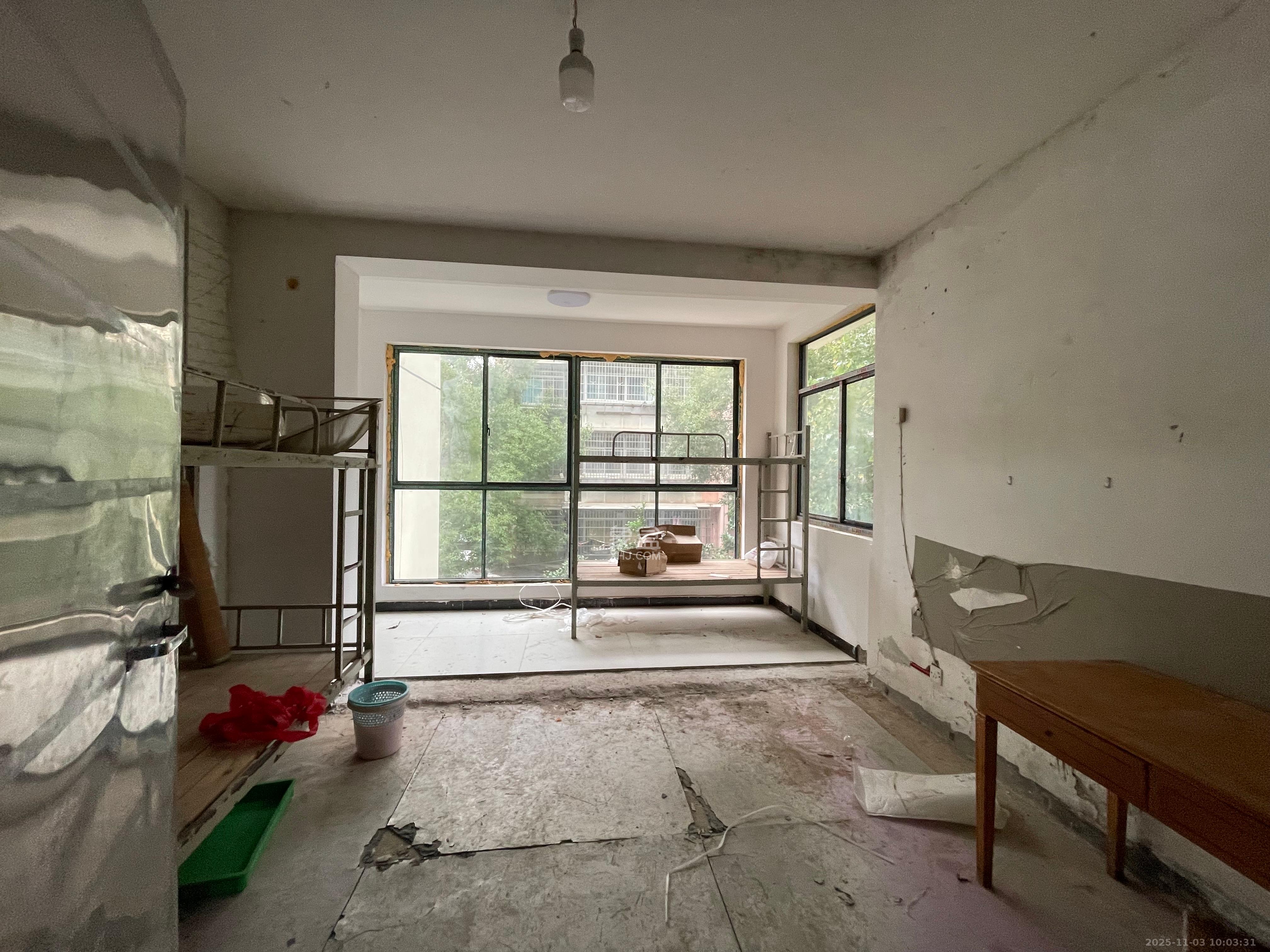 滨河小区  1室0厅0卫    2200.0元/月