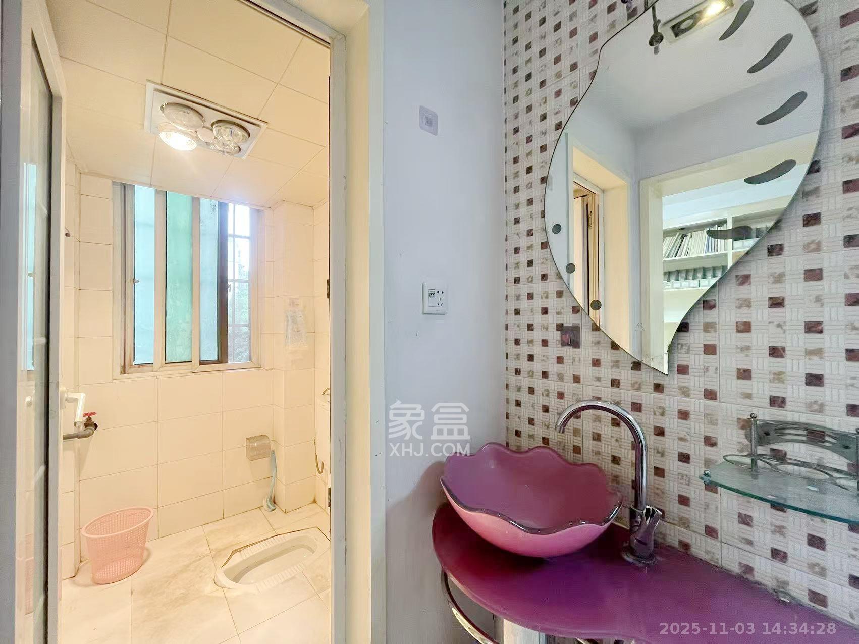 恩瑞麓山名园（龙王港小区）  3室2厅2卫    2400.0元/月室内图