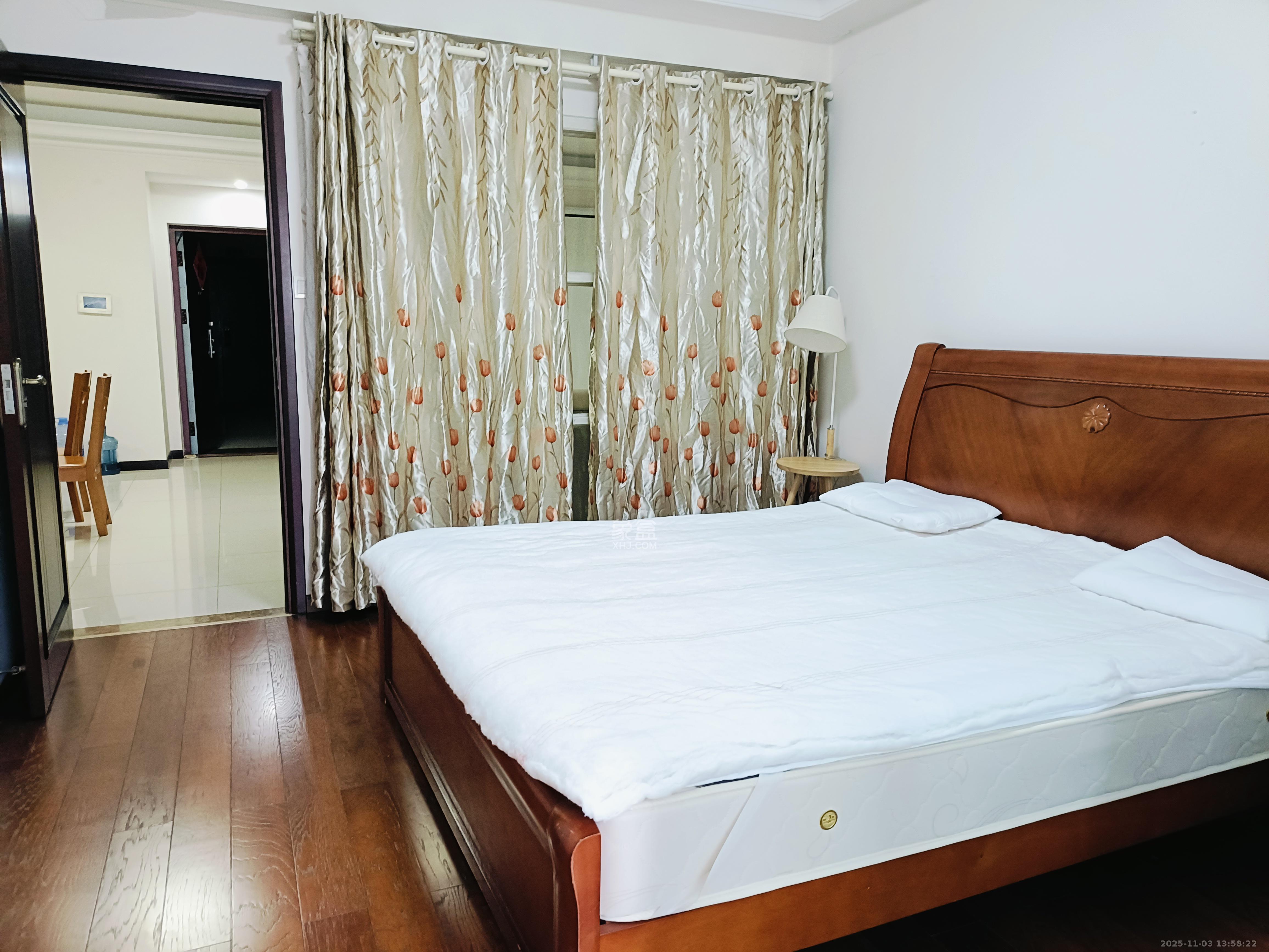 公园9号  2室1厅1卫    3500.0元/月室内图