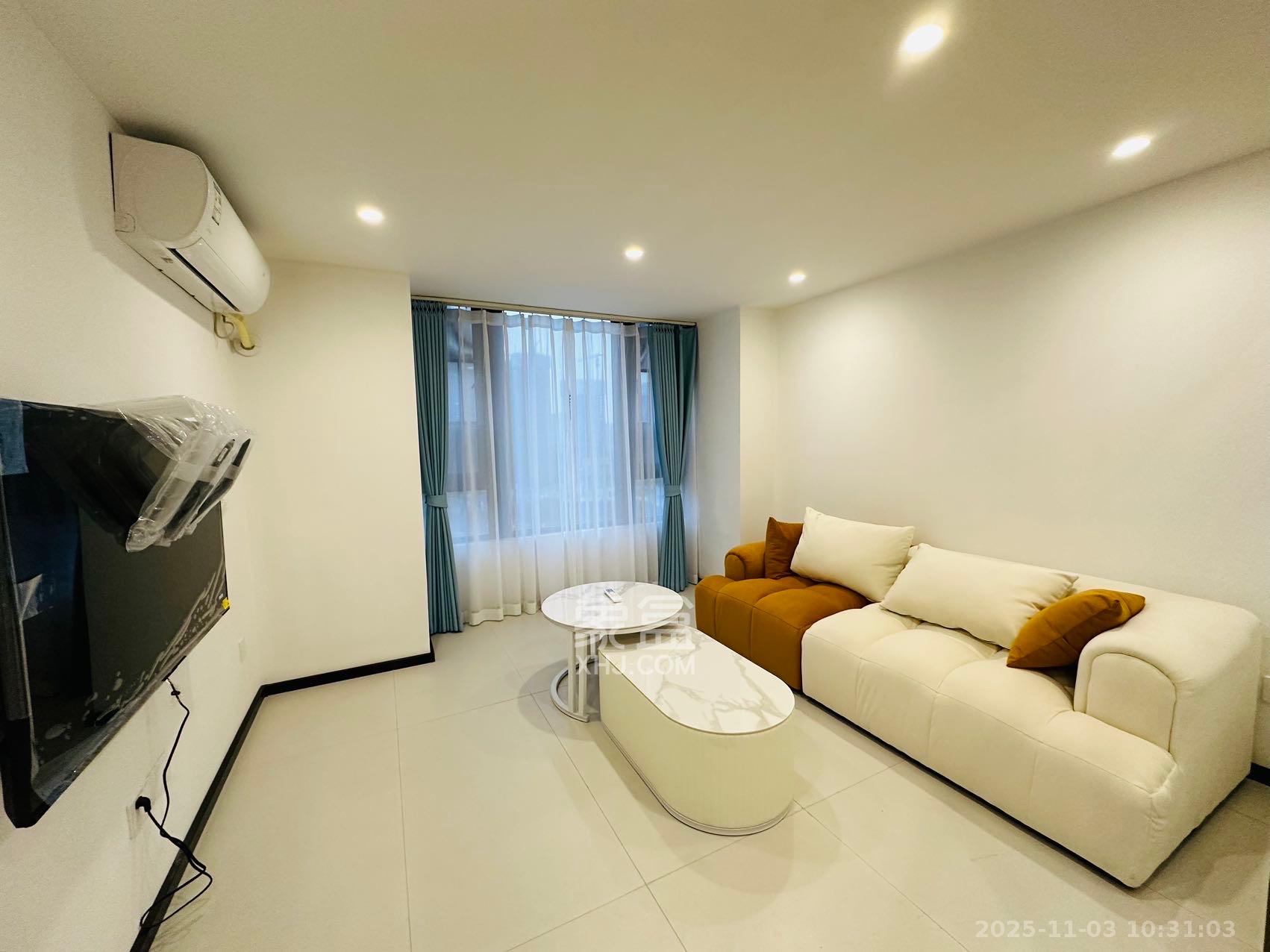 中海阅溪府  2室1厅1卫    2100.0元/月室内图