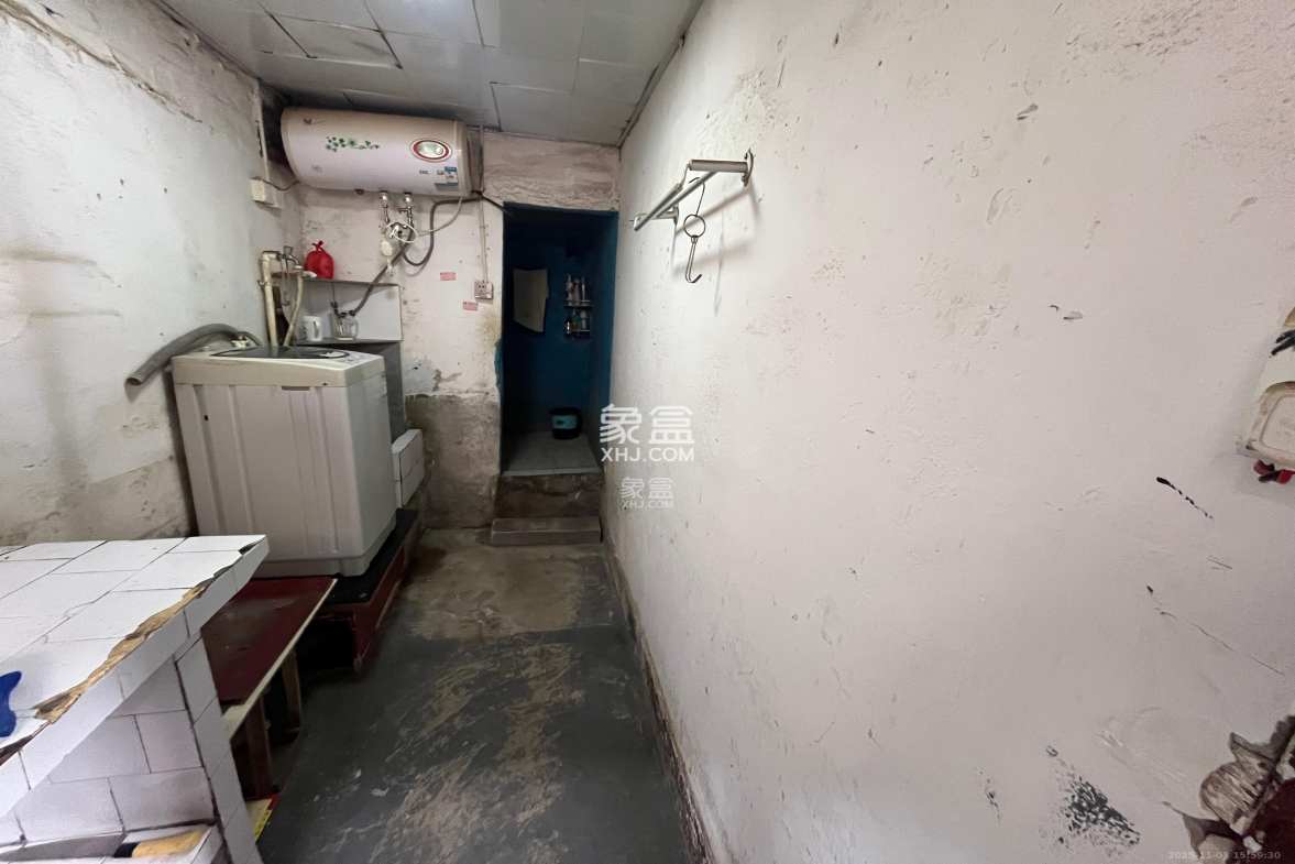 曙光小区 1室1厅1卫 800.0元/月 曙光小区 1室1厅1卫 800.0元/月室内图