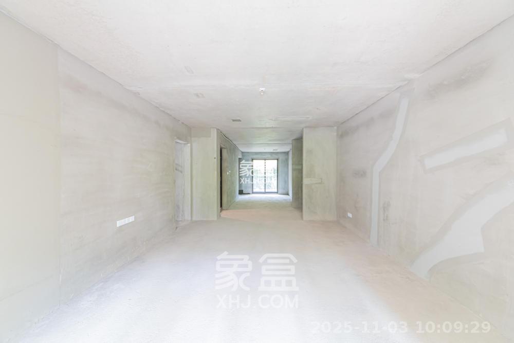 长沙美的梧桐庄园  4室2厅2卫    1500.0元/月