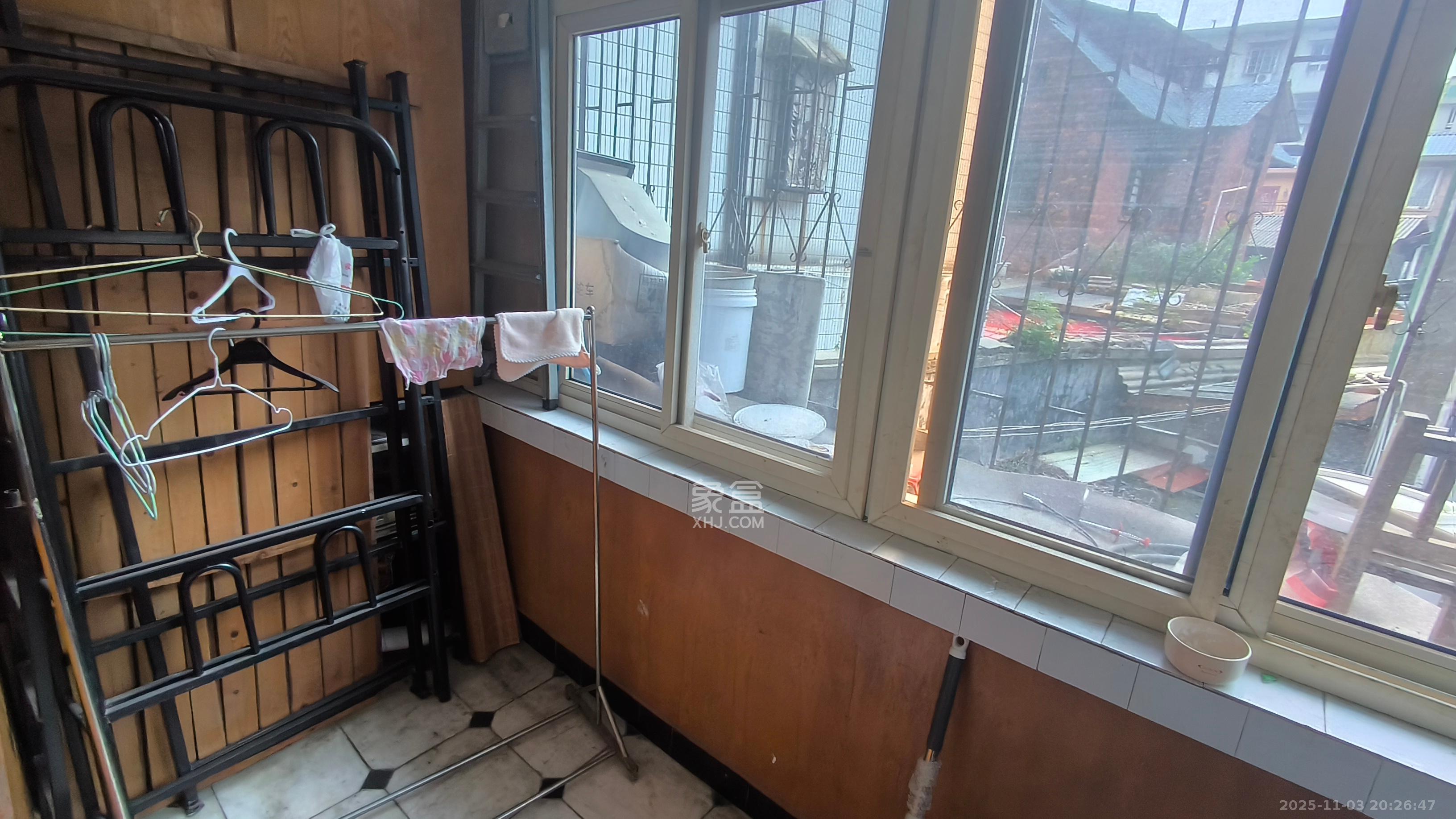 桂花井巷散盘 1室0厅0卫 2200.0元/月 桂花井巷散盘 1室0厅0卫 2200.0元/月室内图